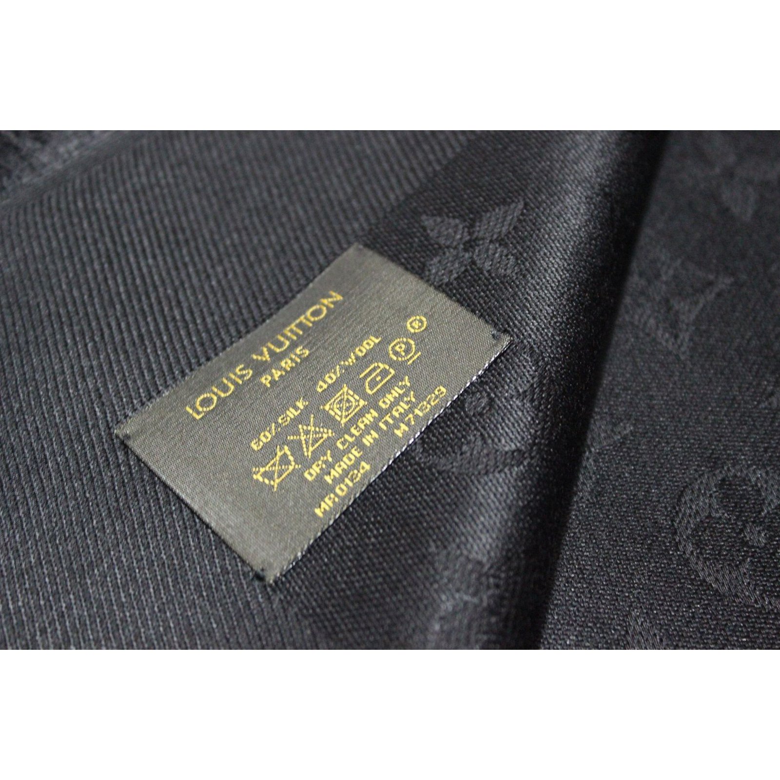Louis Vuitton Classical Monogram Scarf Black Silk ref.48694 - Joli Closet