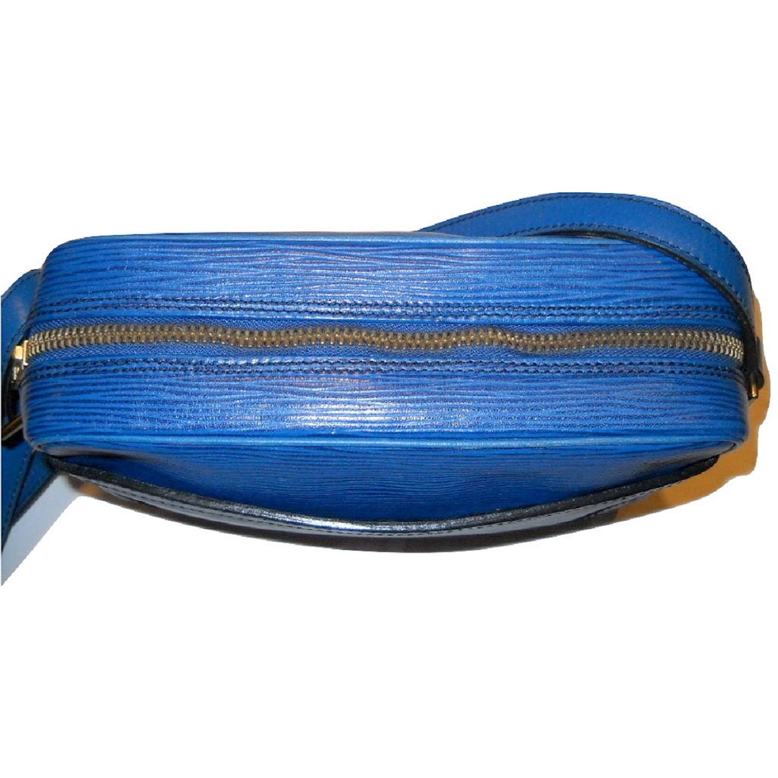 Louis Vuitton vintage Trocadero PM épi blue Toledo Leather ref.52373 - Joli  Closet