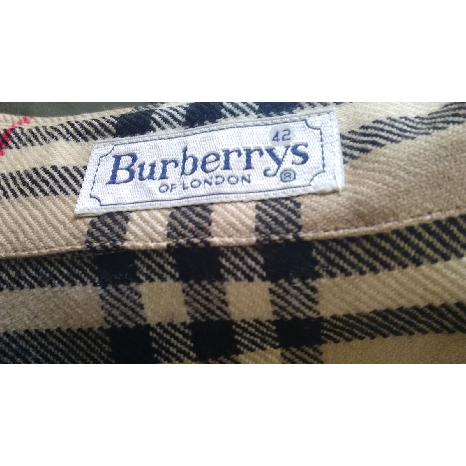 Burberry Button-down collar shirt Wool ref.53301 - Joli Closet