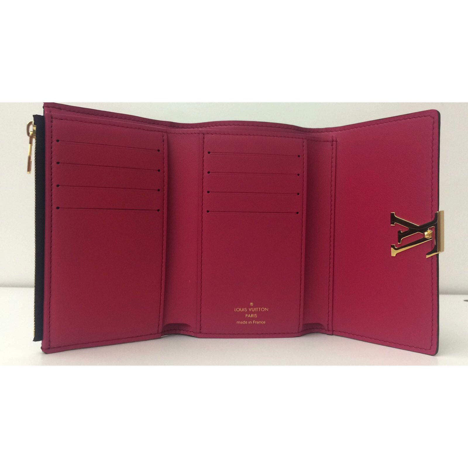 Louis Vuitton Capucines Compact Black Pink Leather ref.53336 - Joli Closet
