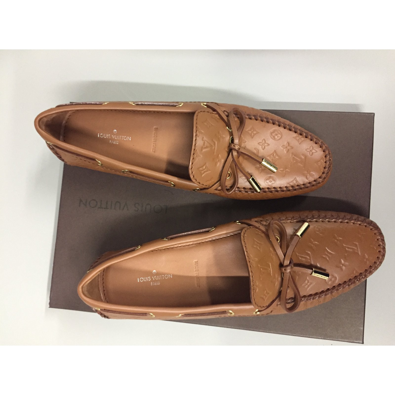 Louis Vuitton vintage brown suede leather driving moccasins Size 9,5  ref.480614 - Joli Closet
