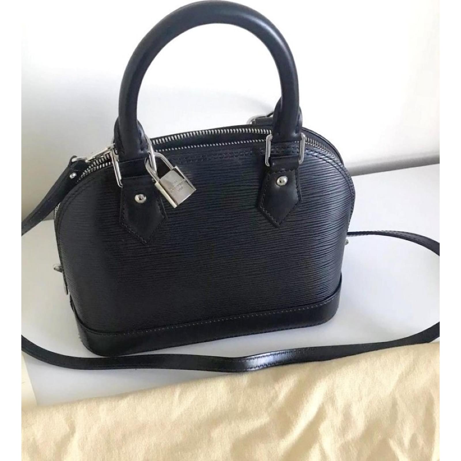 Louis Vuitton Black & Safran Epi NéoNoé BB Leather ref.932643 - Joli Closet