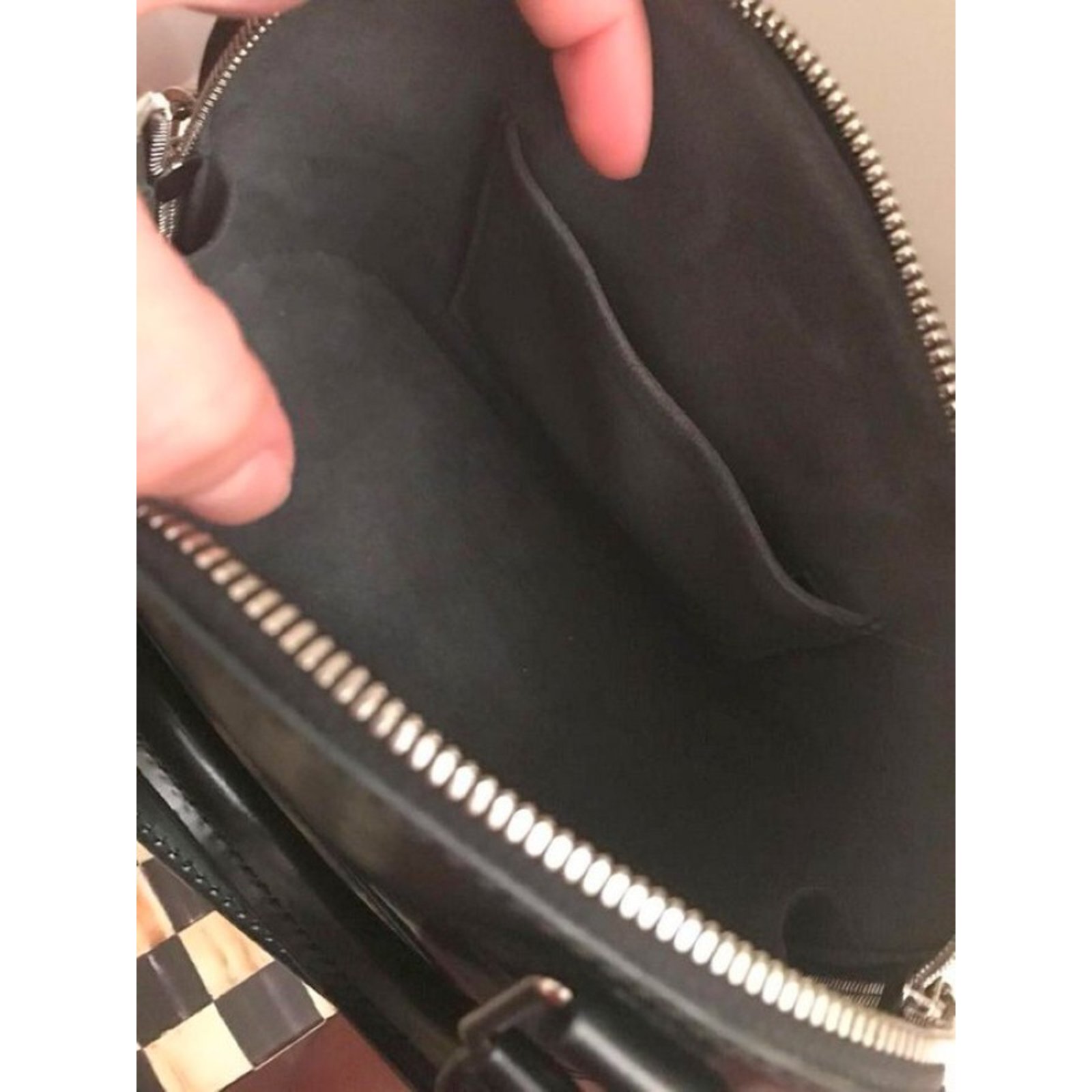 Louis Vuitton Alma Black Leather ref.826817 - Joli Closet