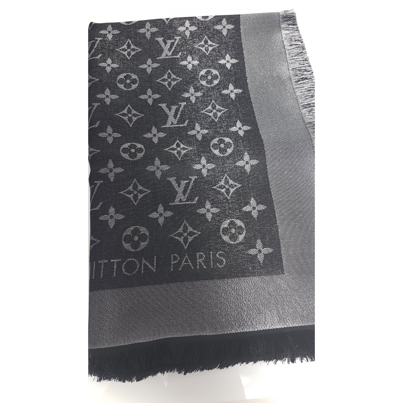 Louis Vuitton Black Monogram Shine Shawl at 1stDibs