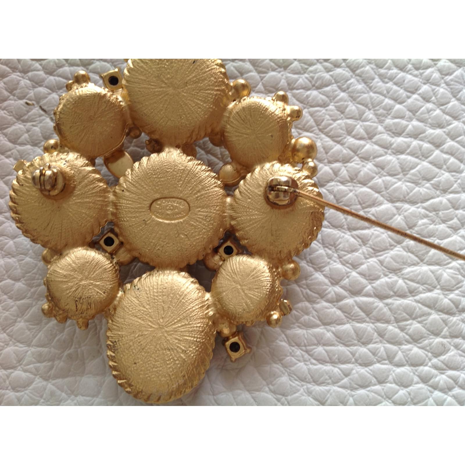 Jolie Broche Vintage En Métal - Bijou Ancien - Occasion - Détails à Voir