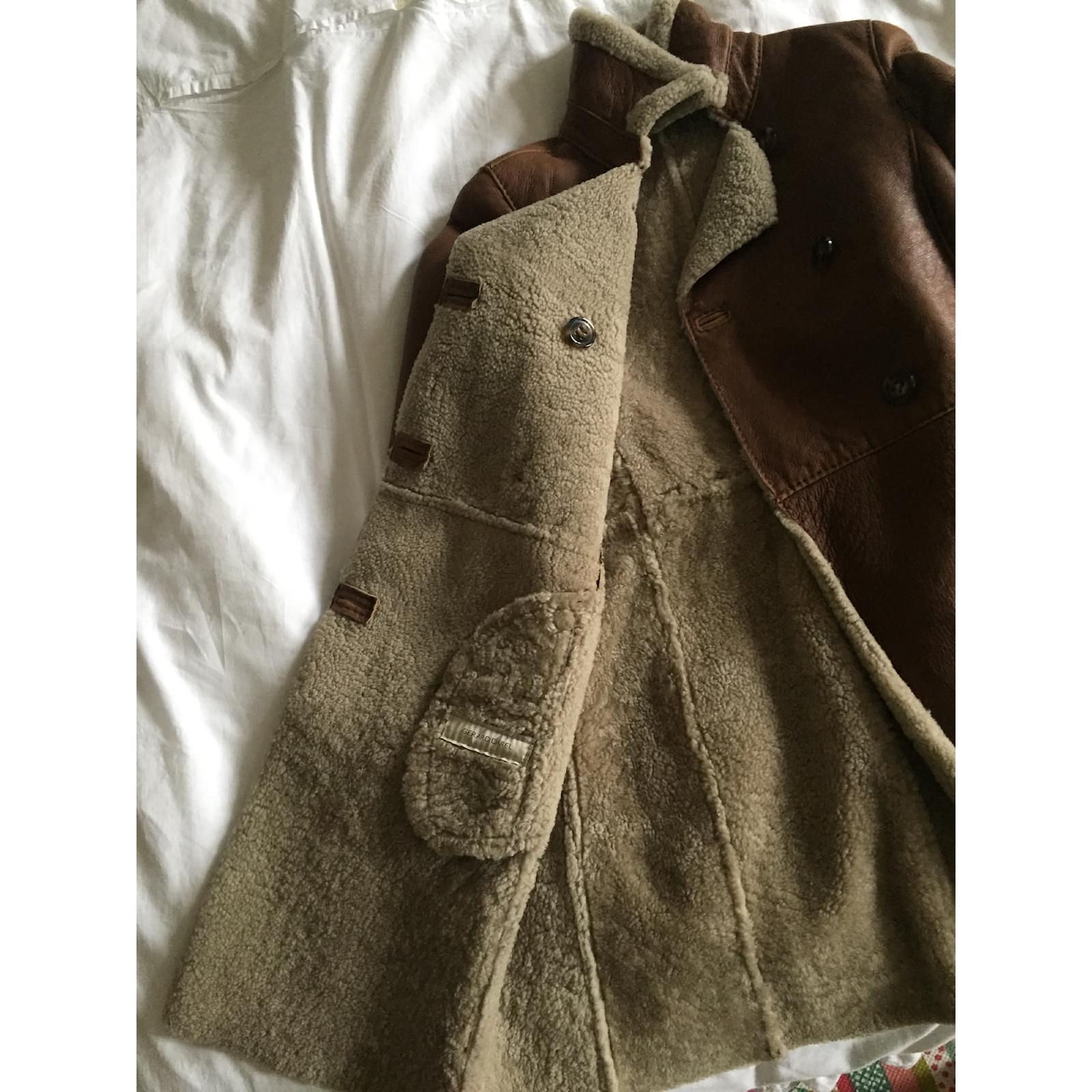 Manteaux Gerard Darel Manteaux Cuir Caramel ref.56367 Joli Manteaux Gerard Darel Manteaux Cuir Caramel ref.56367 Joli