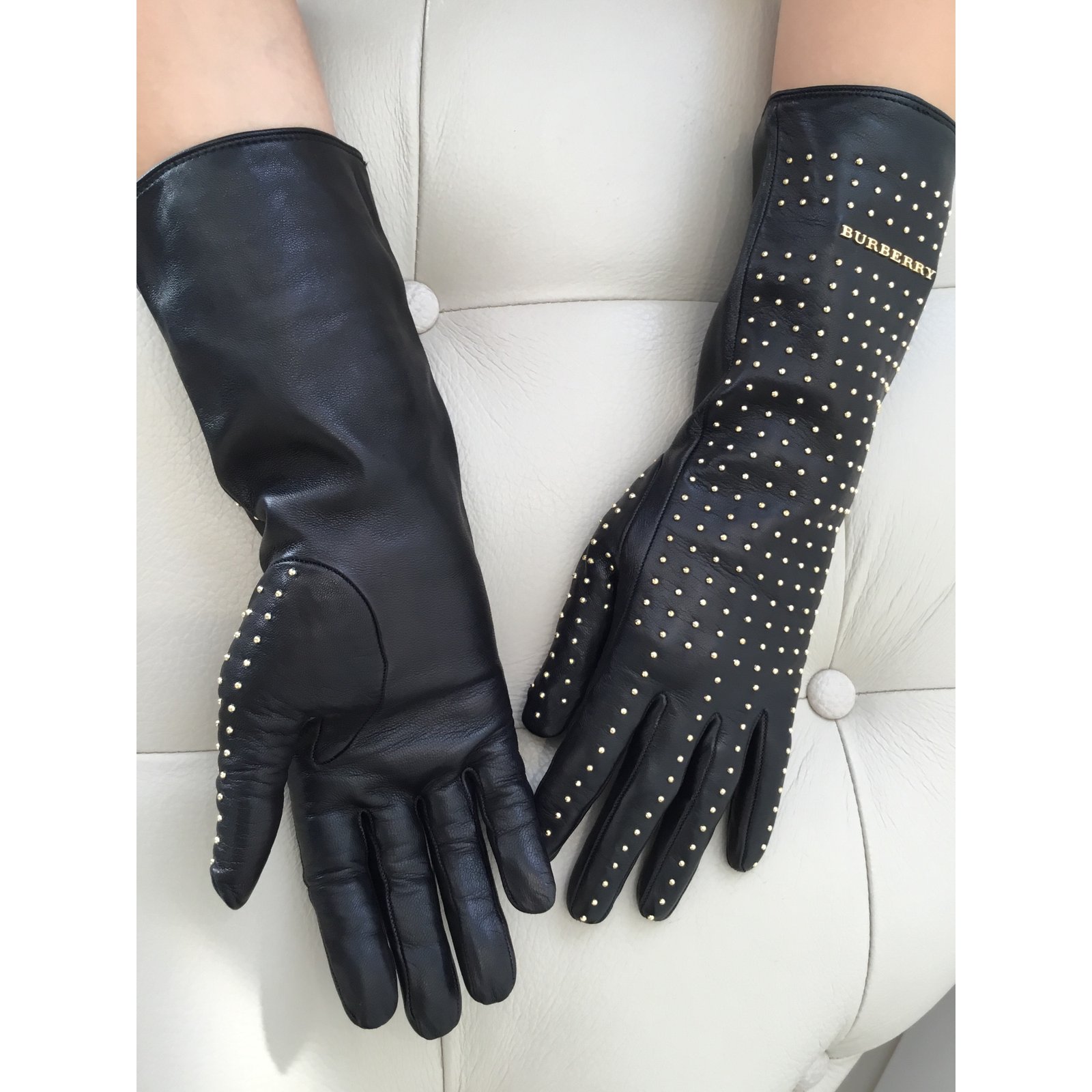 Burberry best sale studded gloves