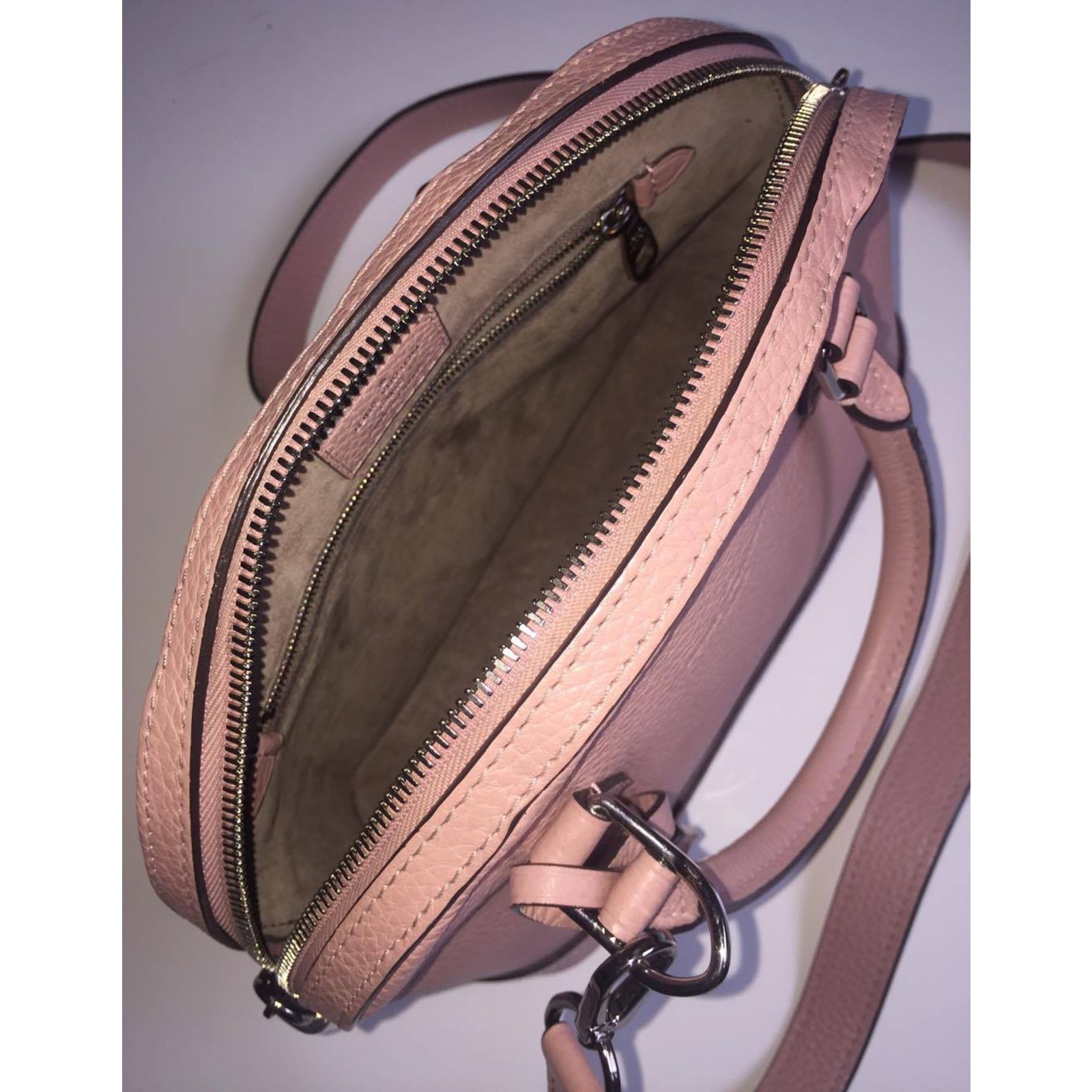 Louis Vuitton Alma BB Pink Leather ref.58818 - Joli Closet