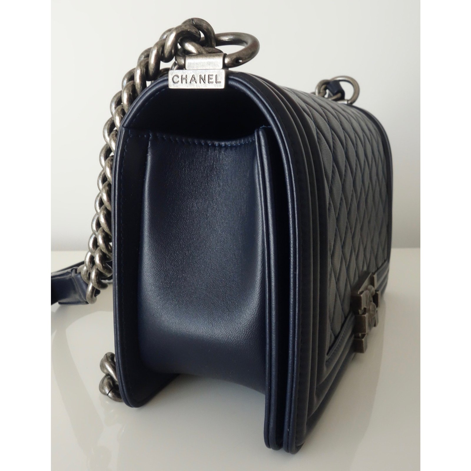 Chanel BOY MEDIUM Blue Leather ref.59194 - Joli Closet
