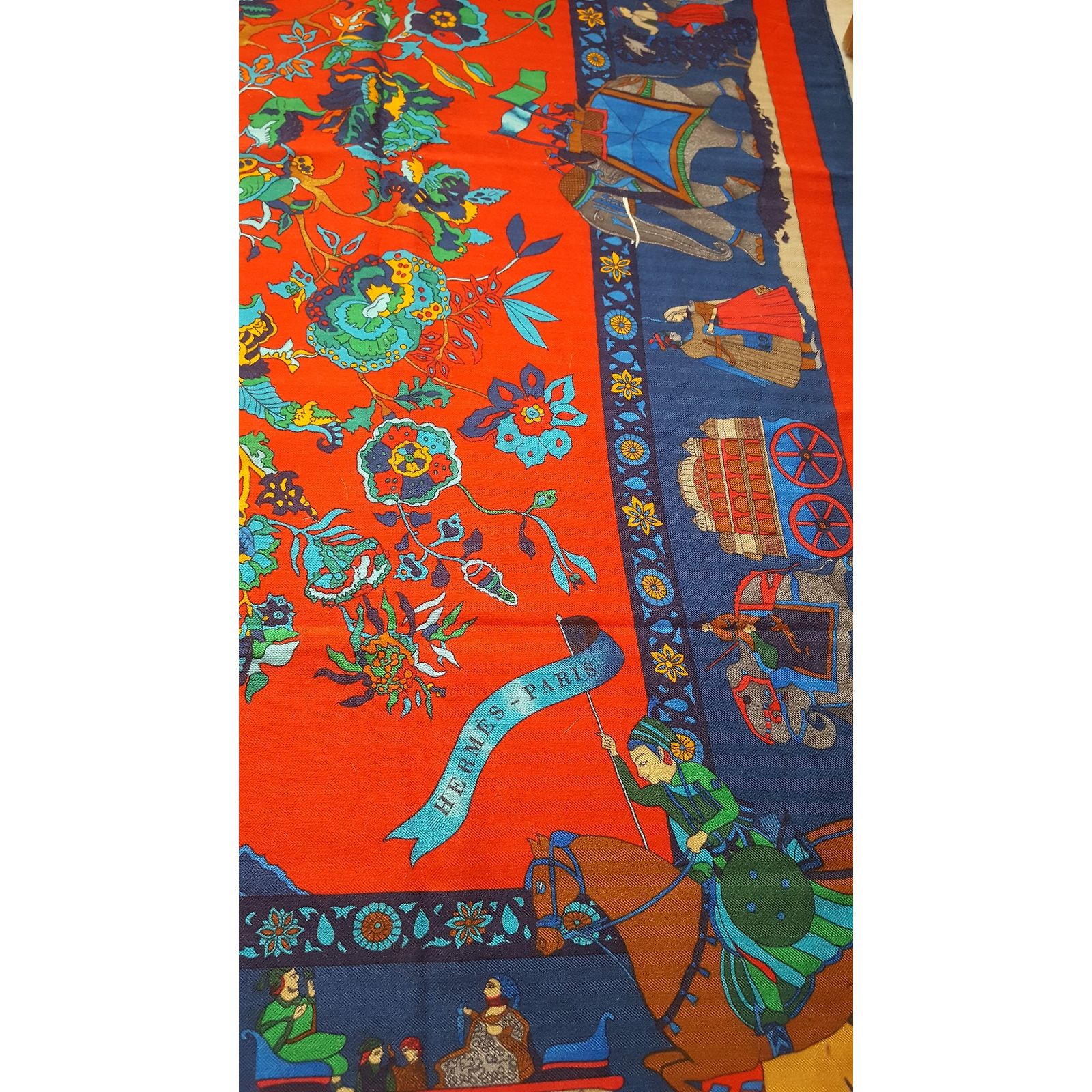 Foulard HERMÈS Vintage "Manège" Par Philippe Ledoux - 100% Soie - Beige - Made In France - Occasion Très Bon état