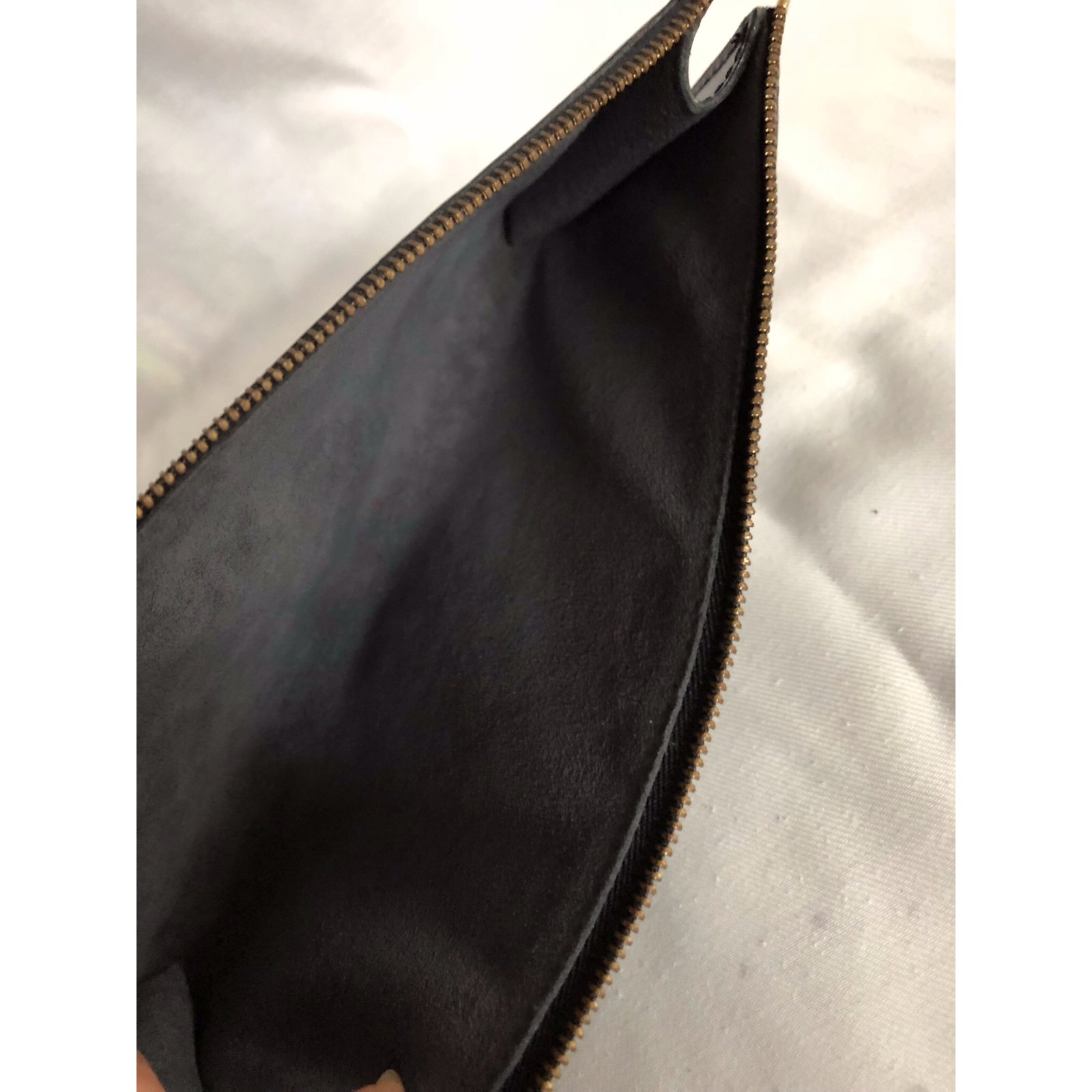 Louis Vuitton Clutch bags Black Leather ref.61153 - Joli Closet