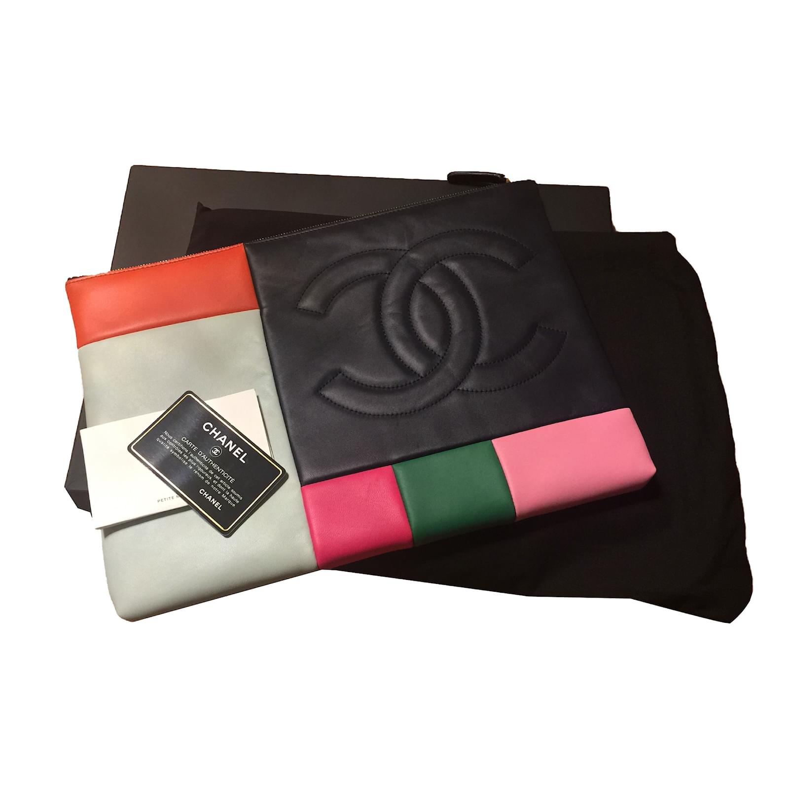 Chanel Clutch bags Multiple colors Leather ref.61394 Joli Closet
