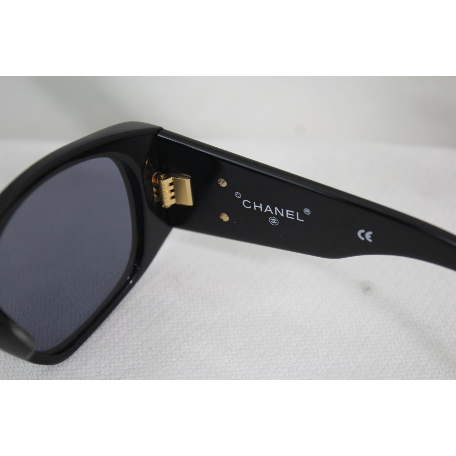 CHANEL Acetate Quilted CC Pilot Sunglasses 71465 White Black 1016379