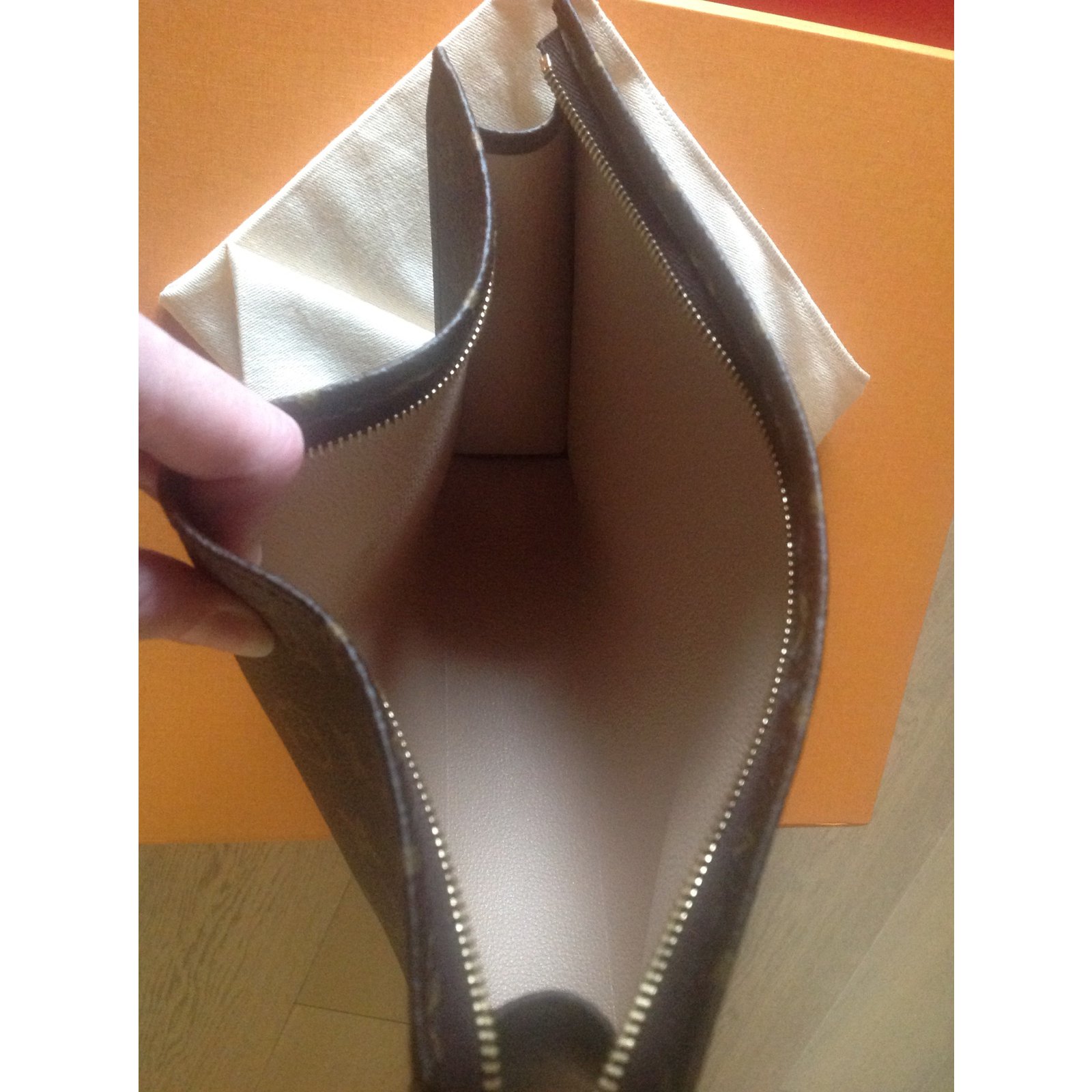 Louis Vuitton Toiletry pouch 26 Monogram Brown Leather ref.219445 - Joli  Closet