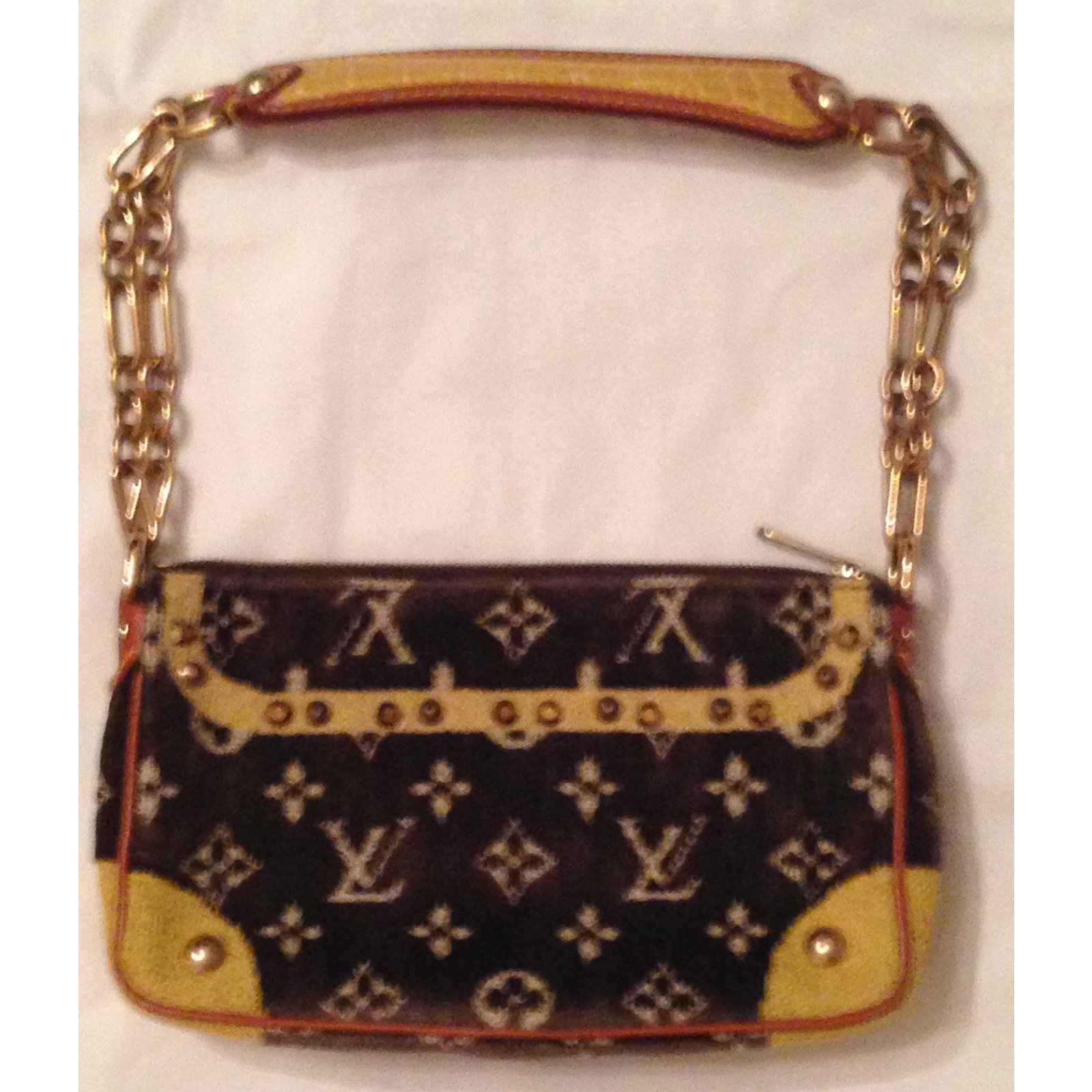 Louis Vuitton Handbags Multiple colors Velvet ref.62757 - Joli Closet