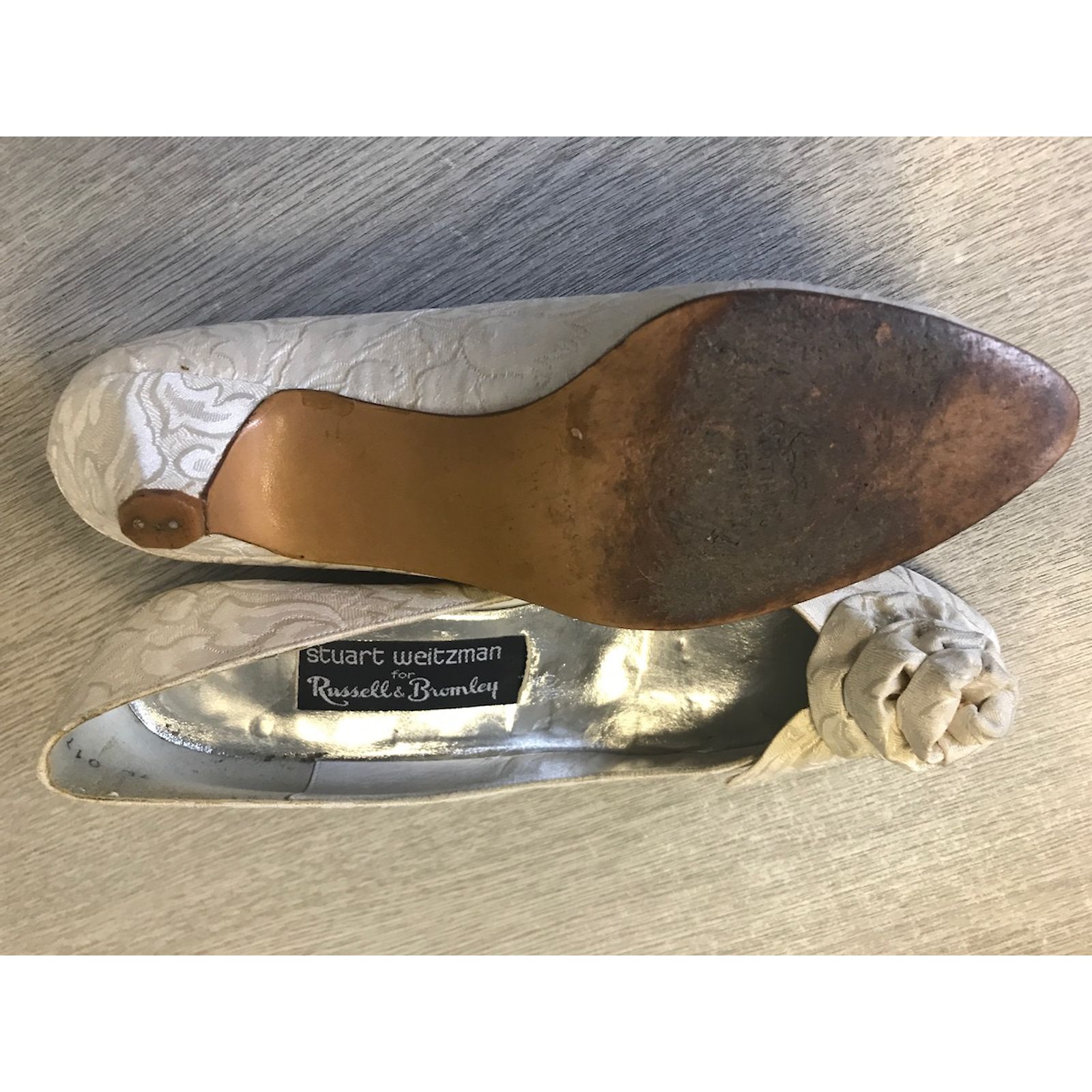 Escarpins Stuart Weitzman Ivoire - Taille US 8 (pointure 38-39) - Occasion En Excellent état