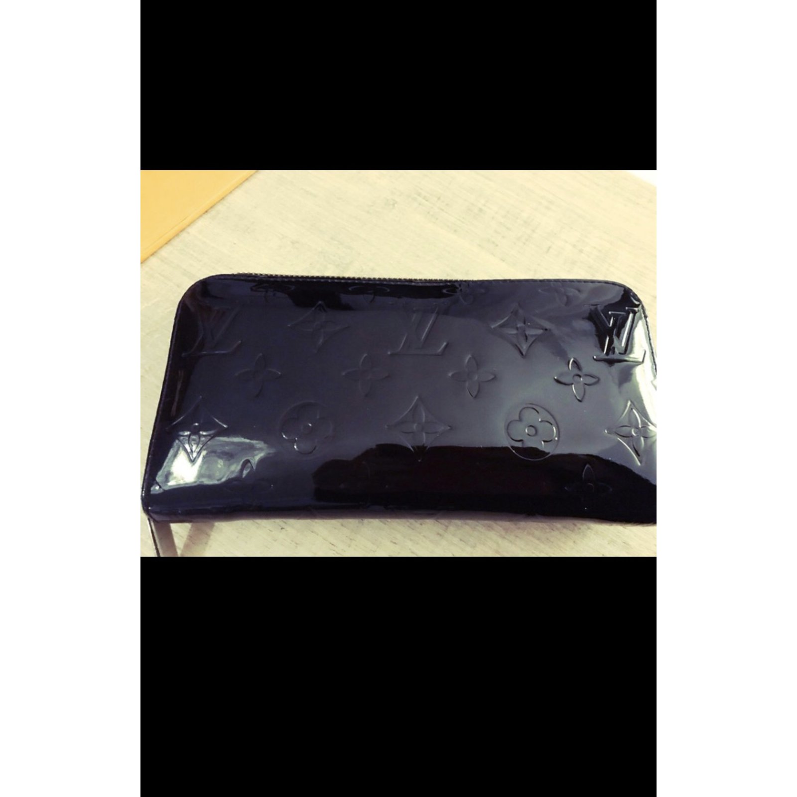 Zippy Louis Vuitton Purses, wallets, cases Black Patent leather ref.63811 -  Joli Closet