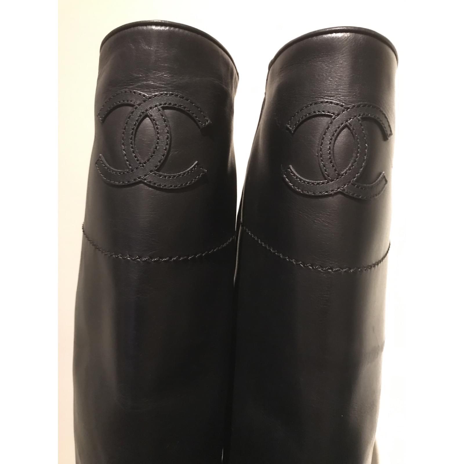 Chanel ascot- Black Leather Joli Closet