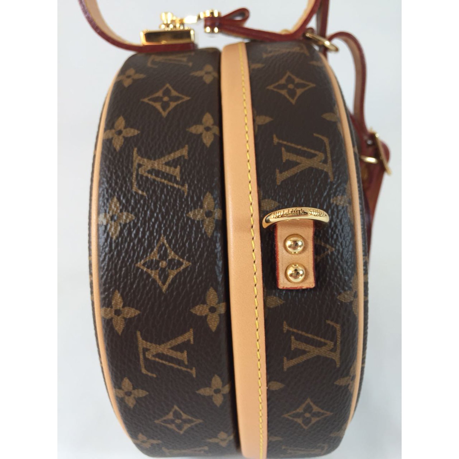 Louis Vuitton Petite Boite Chapeau Brown Beige Leather ref.66637 - Joli  Closet