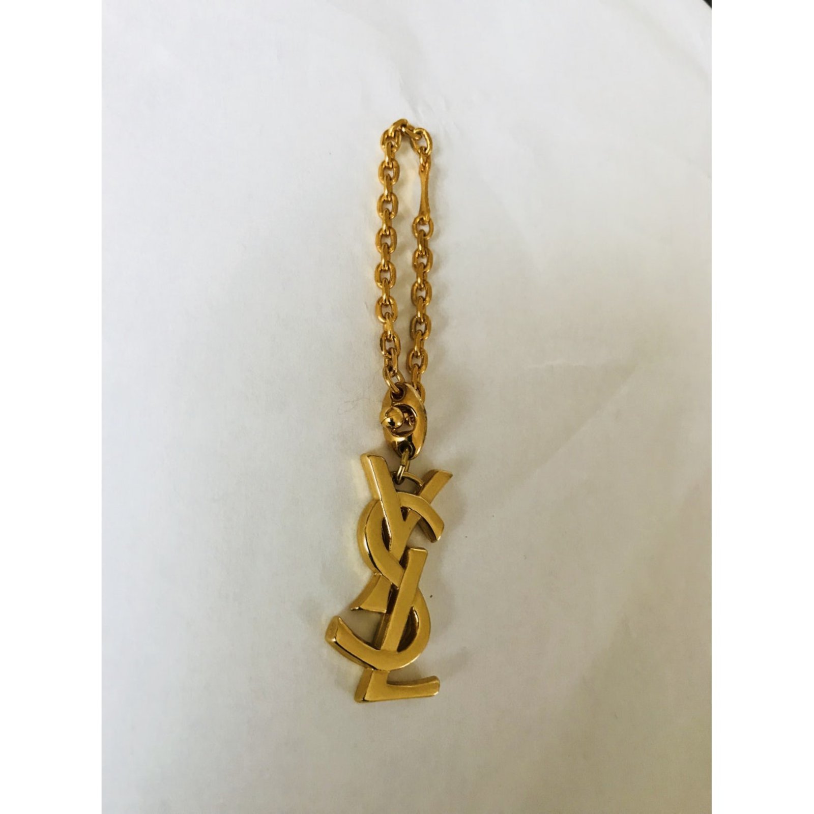 Yves Saint Laurent Bag charms Golden ref.66675 - Joli Closet