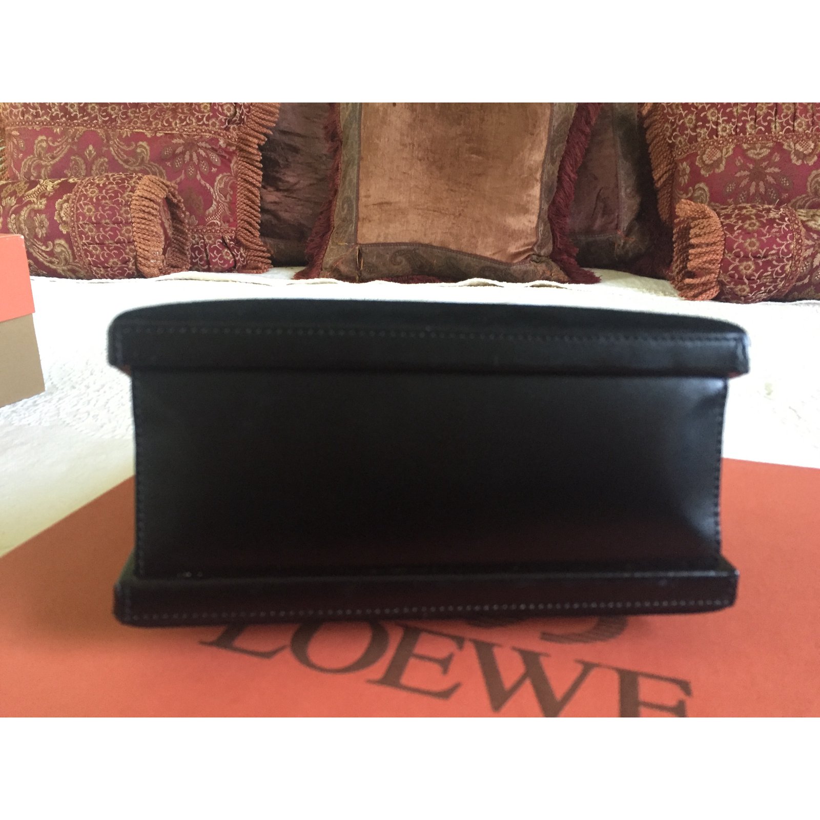 Loewe Narciso loewe- Handbags Leather 