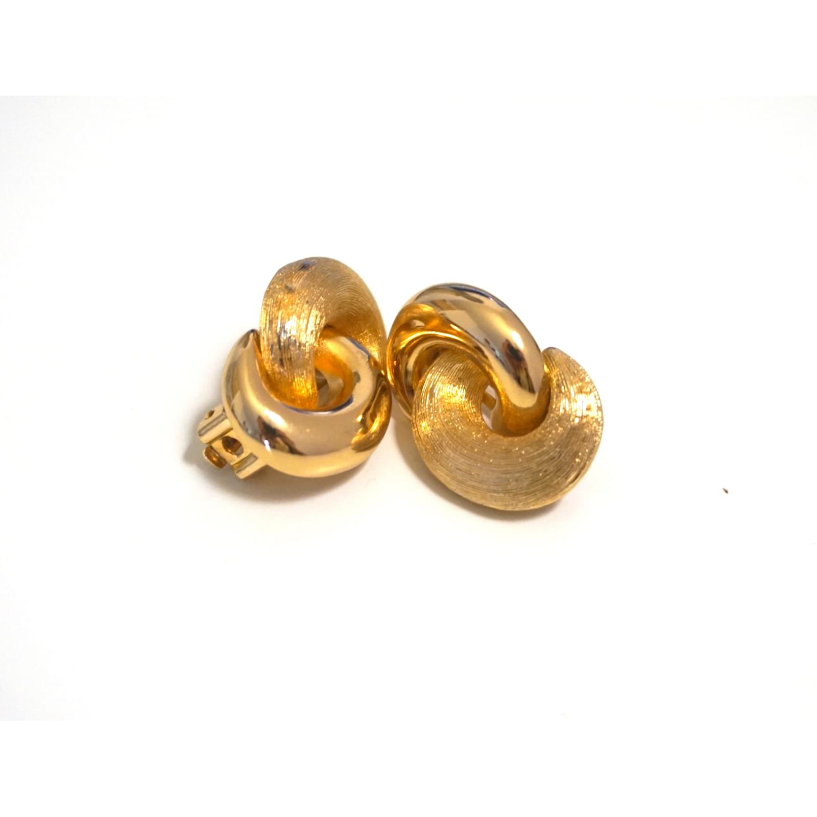 Christian Dior Earrings Golden Goldplated ref.67131 Joli Closet