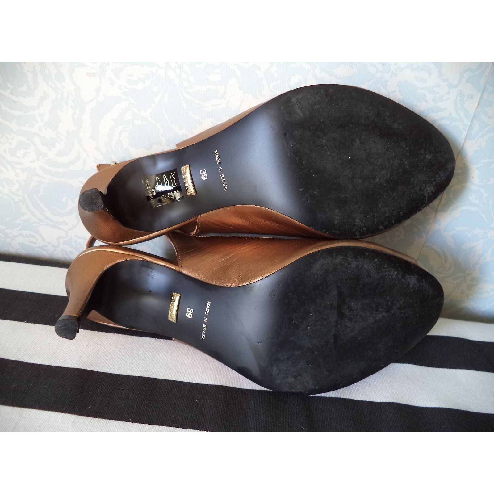 Sandales Minelli Femme - Cuir Vert Taille 36 - Talons Plats - Très Bon état