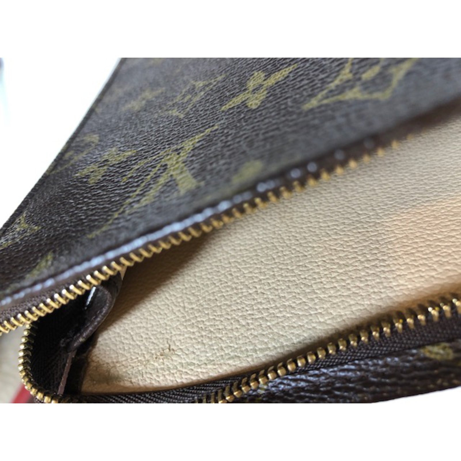 Louis Vuitton Clutch bags Brown Black Leather ref.226786 - Joli Closet