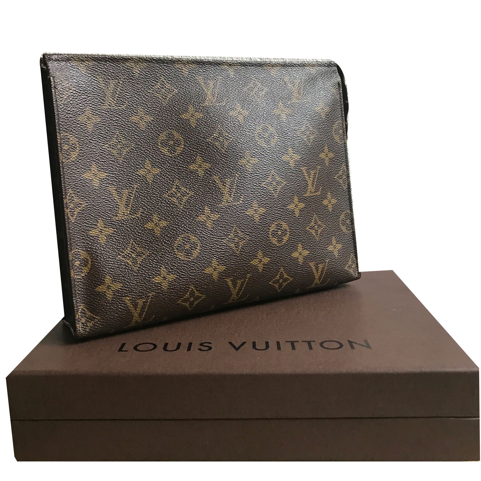 Leather clutch bag Louis Vuitton Brown in Leather - 25379287