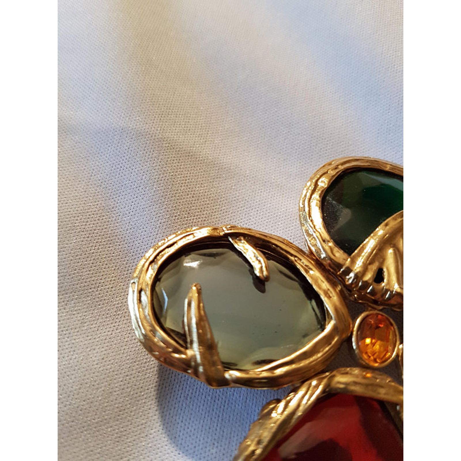 Broche Vintage Yves Saint Laurent Modèle Bouchon De Champagne - Dorée, Fabriquée En France