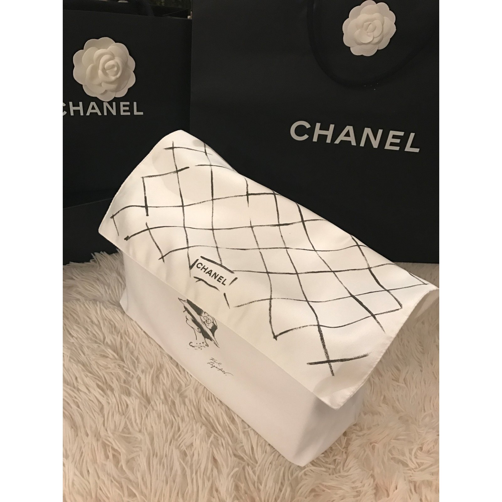 chanel silver wallet on a chain