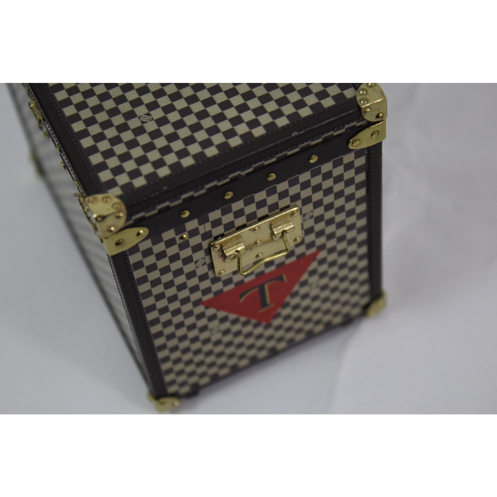 LOUIS VUITTON Trunk Paper Weight VIP Only Beige Brown Gold LV Auth am4508  Golden Metal ref.956011 - Joli Closet