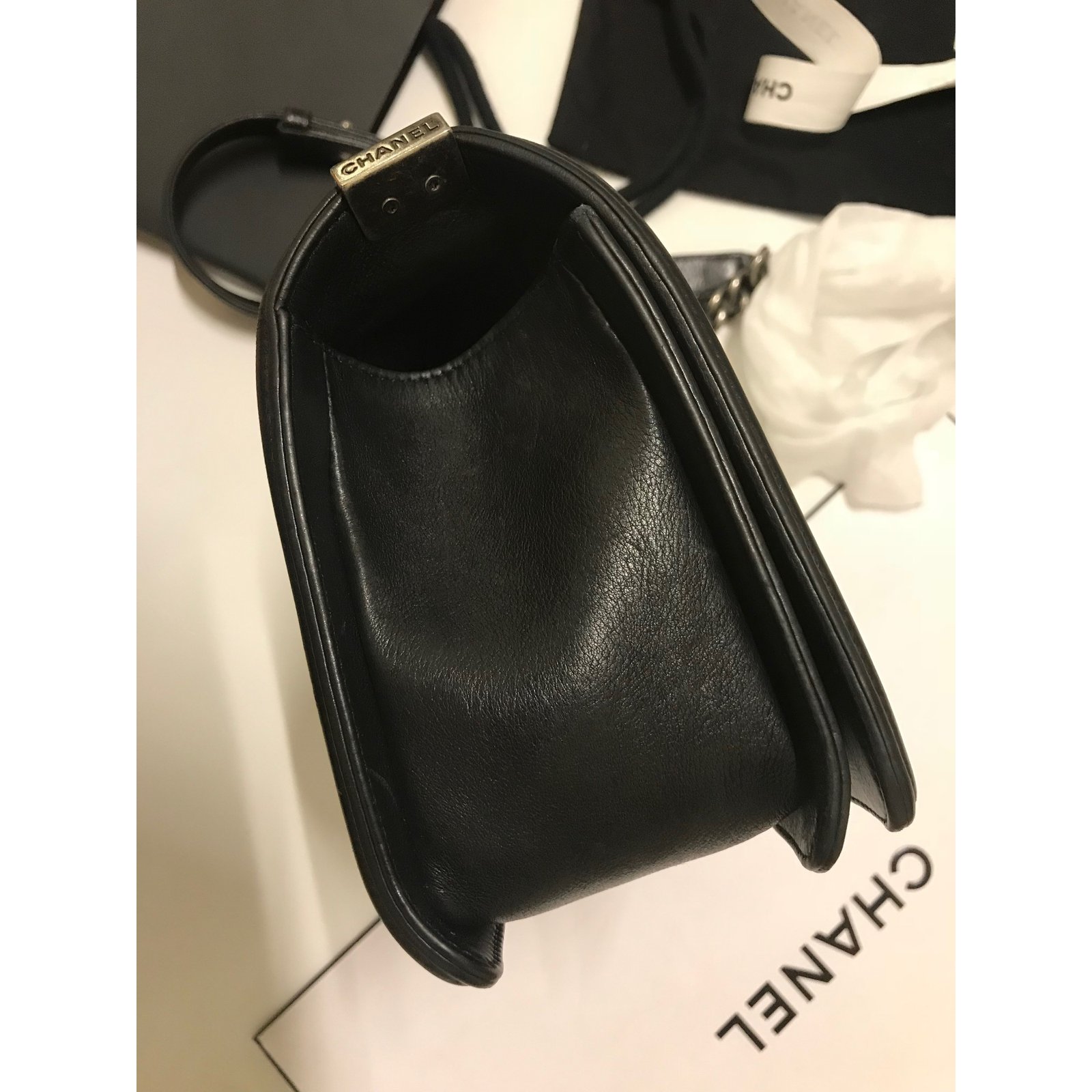 Chanel BLACK QUILTED LAMBSKIN MEDIUM BOY FLAP BAG WITH RUTHENIUM HARDWARE Leather  ref.71071 - Joli Closet