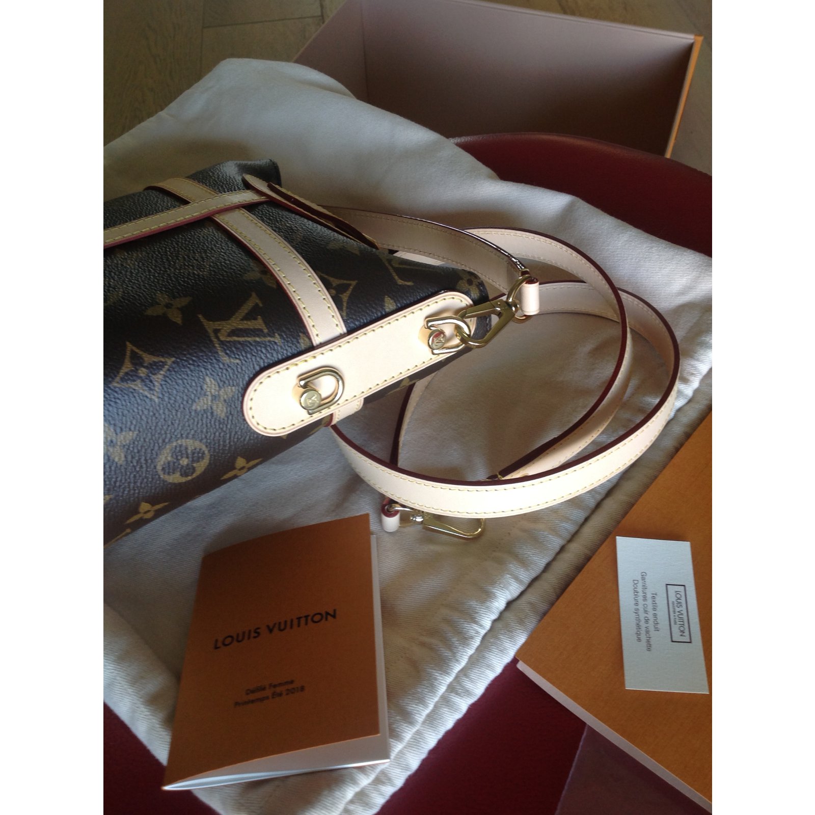 Louis Vuitton Pouch Brown Leather ref.39372 - Joli Closet