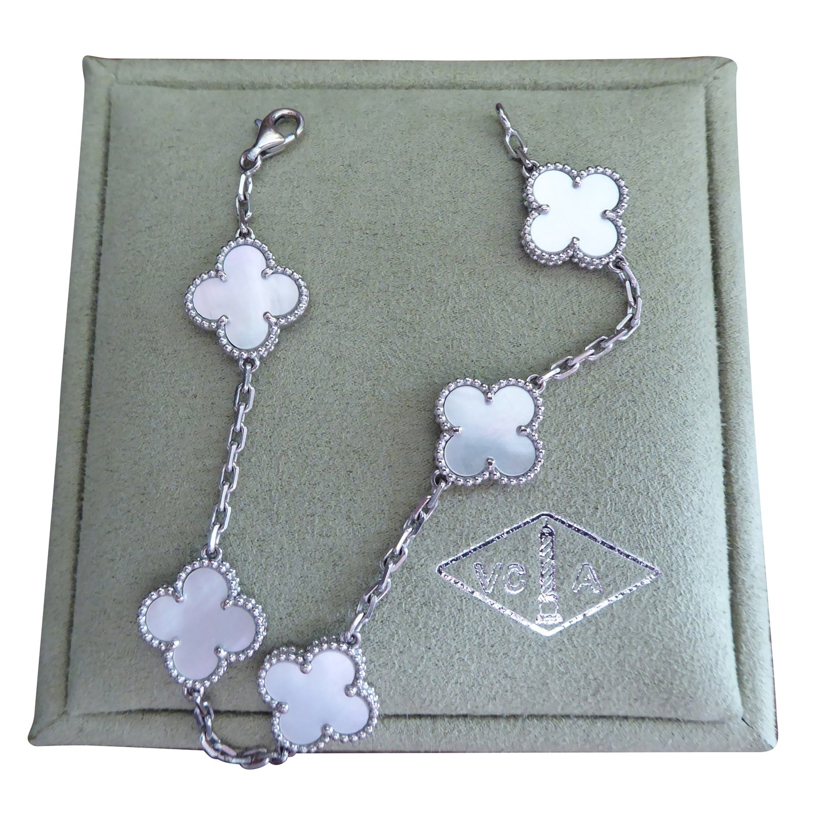 Van Cleef & Arpels Bracelet Or blanc Argenté ref.74227 Joli Closet