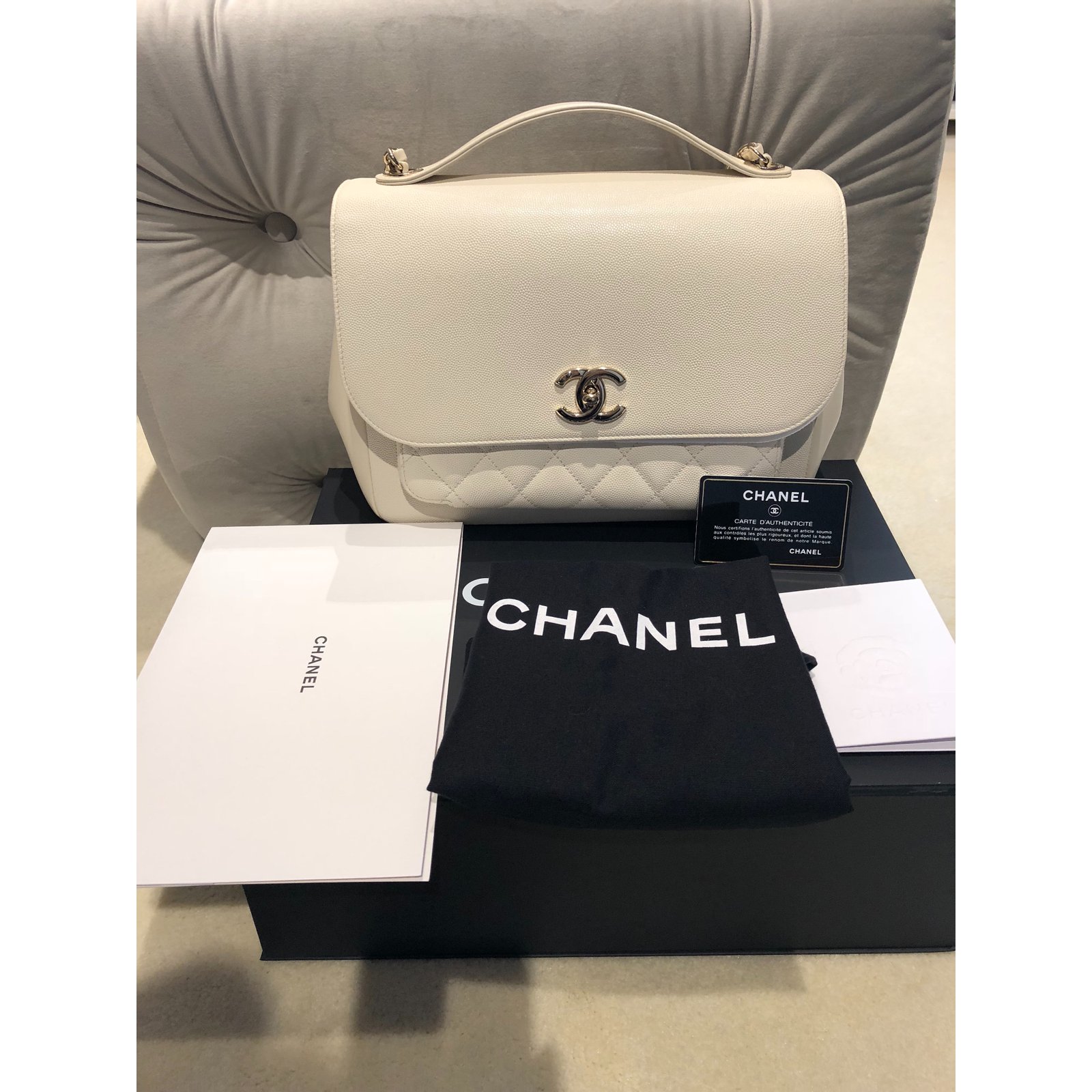 Chanel business affinity bag Beige Leather ref.561873 - Joli Closet