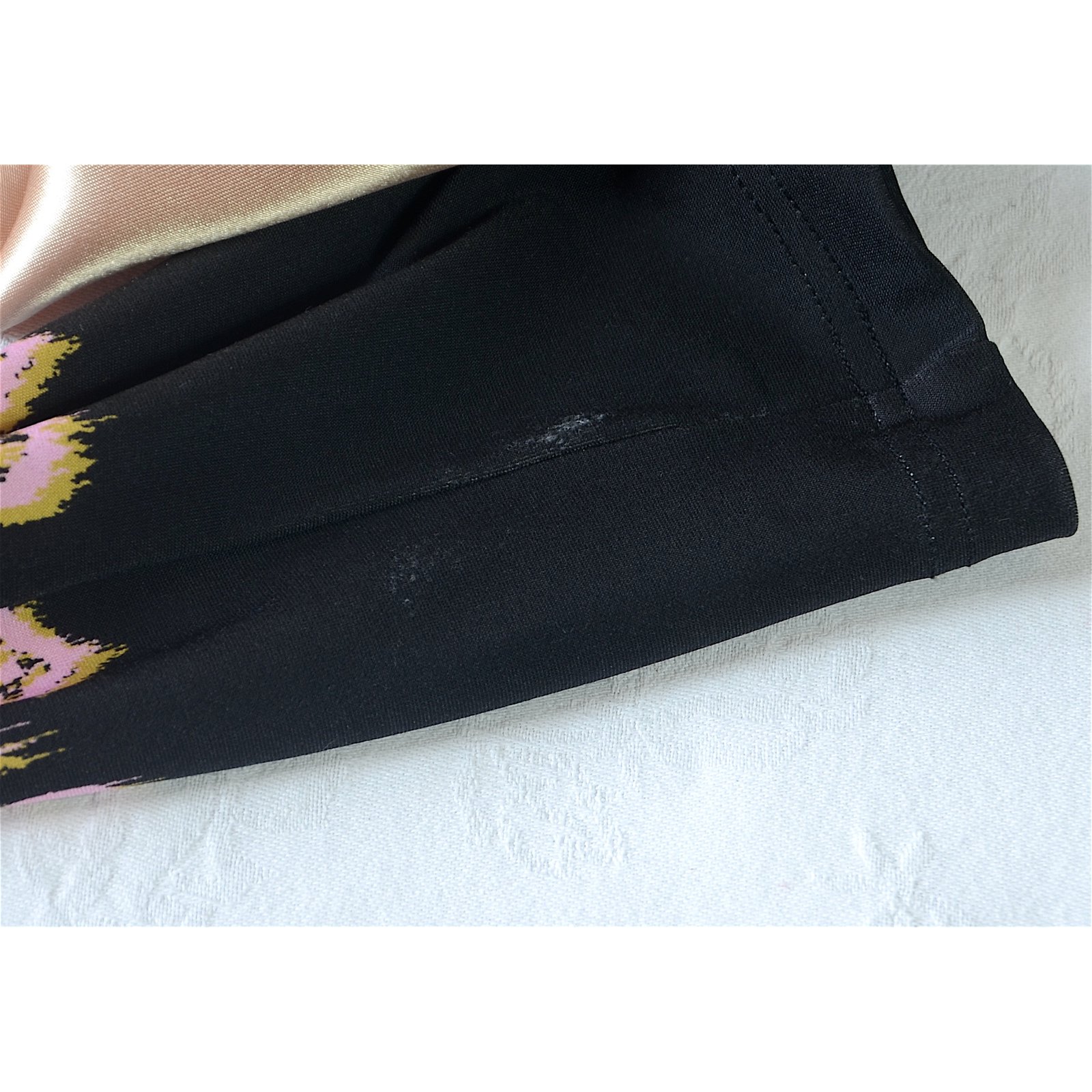 Louis Vuitton Pants, leggings Multiple colors Synthetic ref.78954 - Joli  Closet