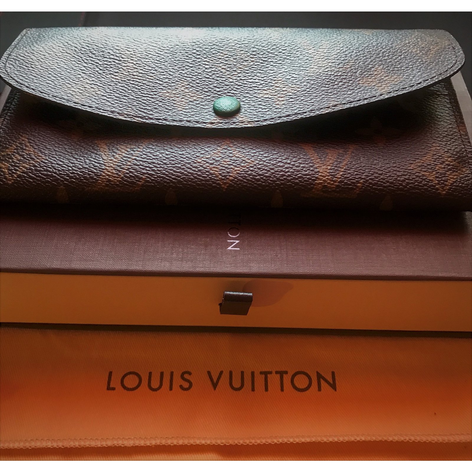 Louis Vuitton Portfolio Emilie Limited Edition -(inside Blue Franc)  Leather ref.126375 - Joli Closet