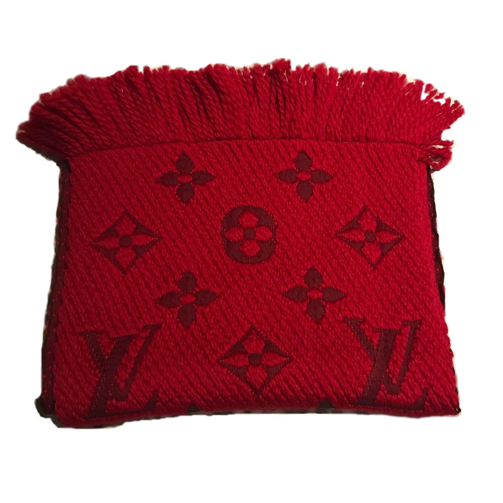 Louis Vuitton logomania scarf wool silk Scarves Silk,Wool Red ref.80462 - Joli Closet