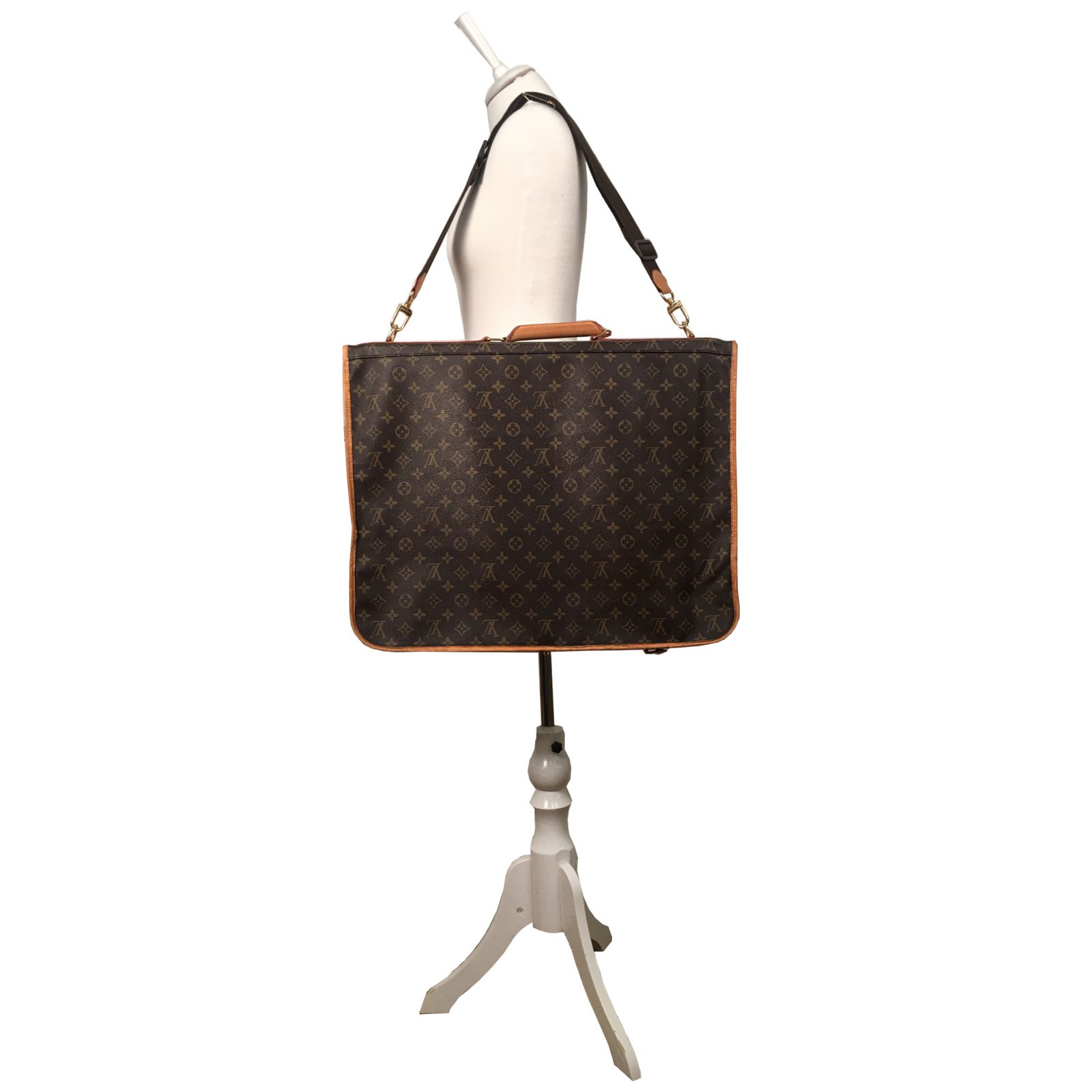 Louis Vuitton XL bag / travel bag / clothes rack Brown Leather ref.80725 -  Joli Closet