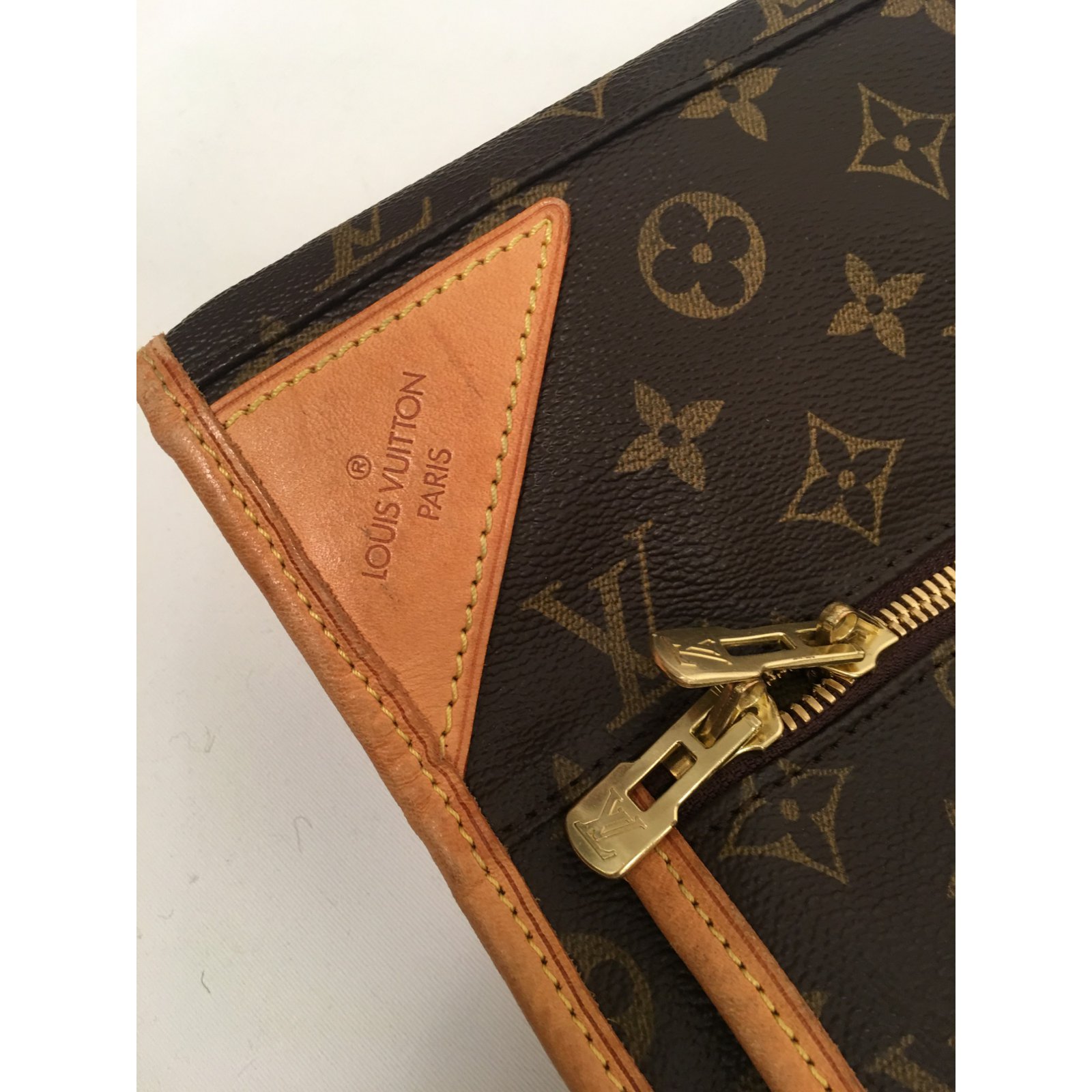 Louis Vuitton XL bag / travel bag / clothes rack Brown Leather ref.80725 -  Joli Closet