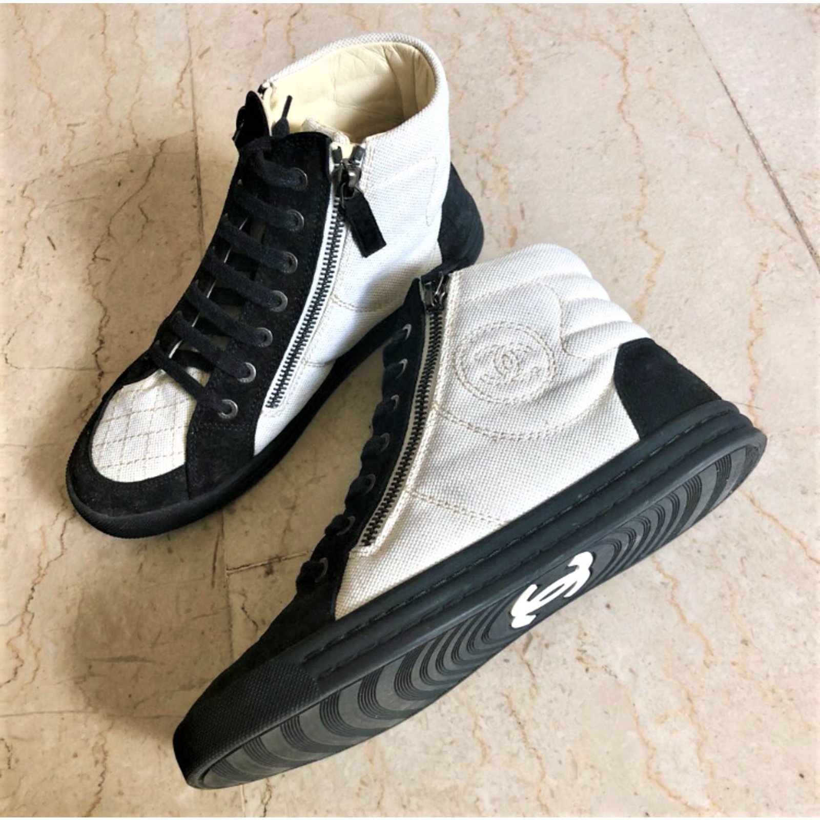 Chanel Black suede and white canvas lace up sneakers Cloth ref.84128 - Joli  Closet