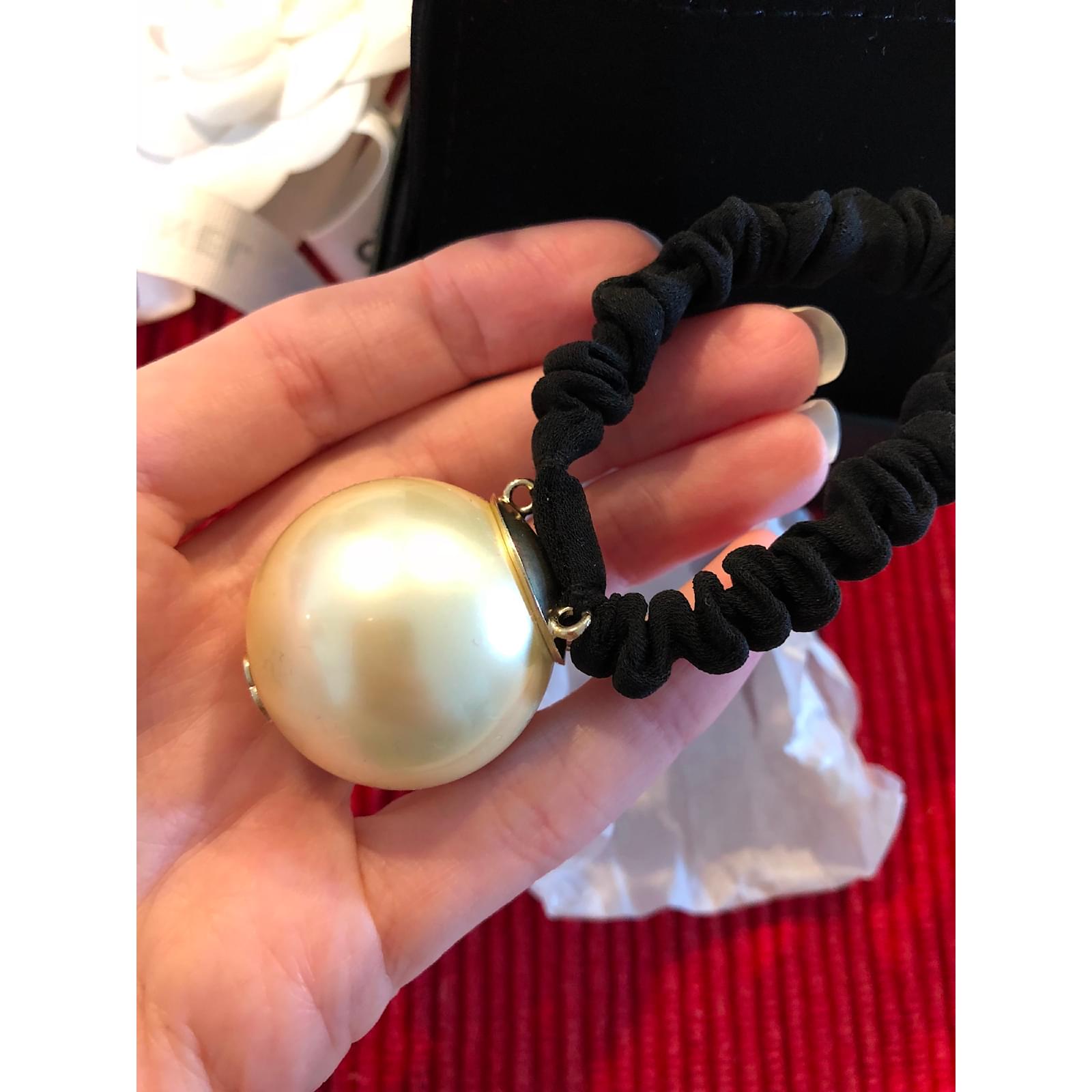 Chanel Big Pearl Hair Tie Hair Accessories Ceramic White Ref 85850