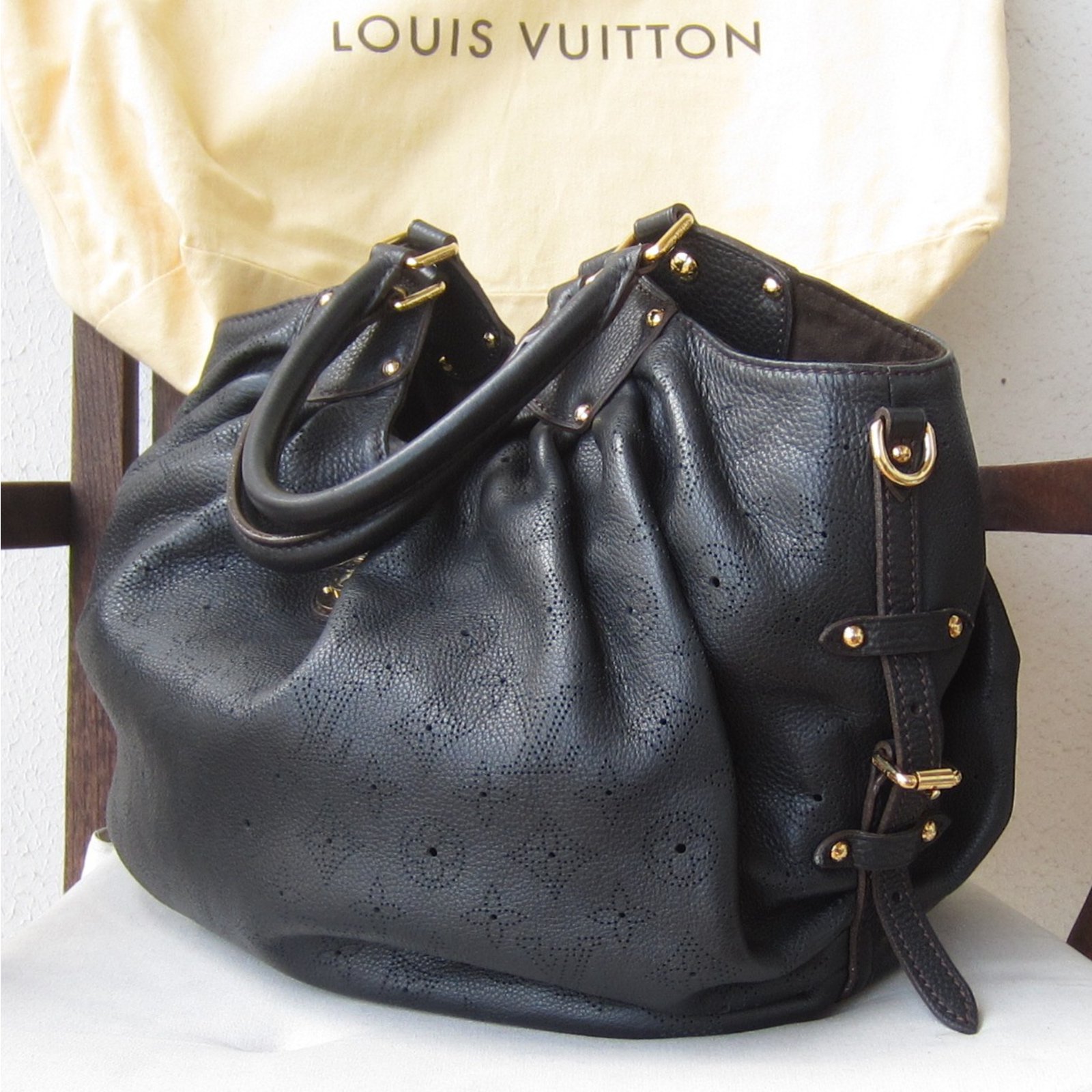 Mairie-ascainShops - Bolso de mano Louis Vuitton L en cuero mahina negro