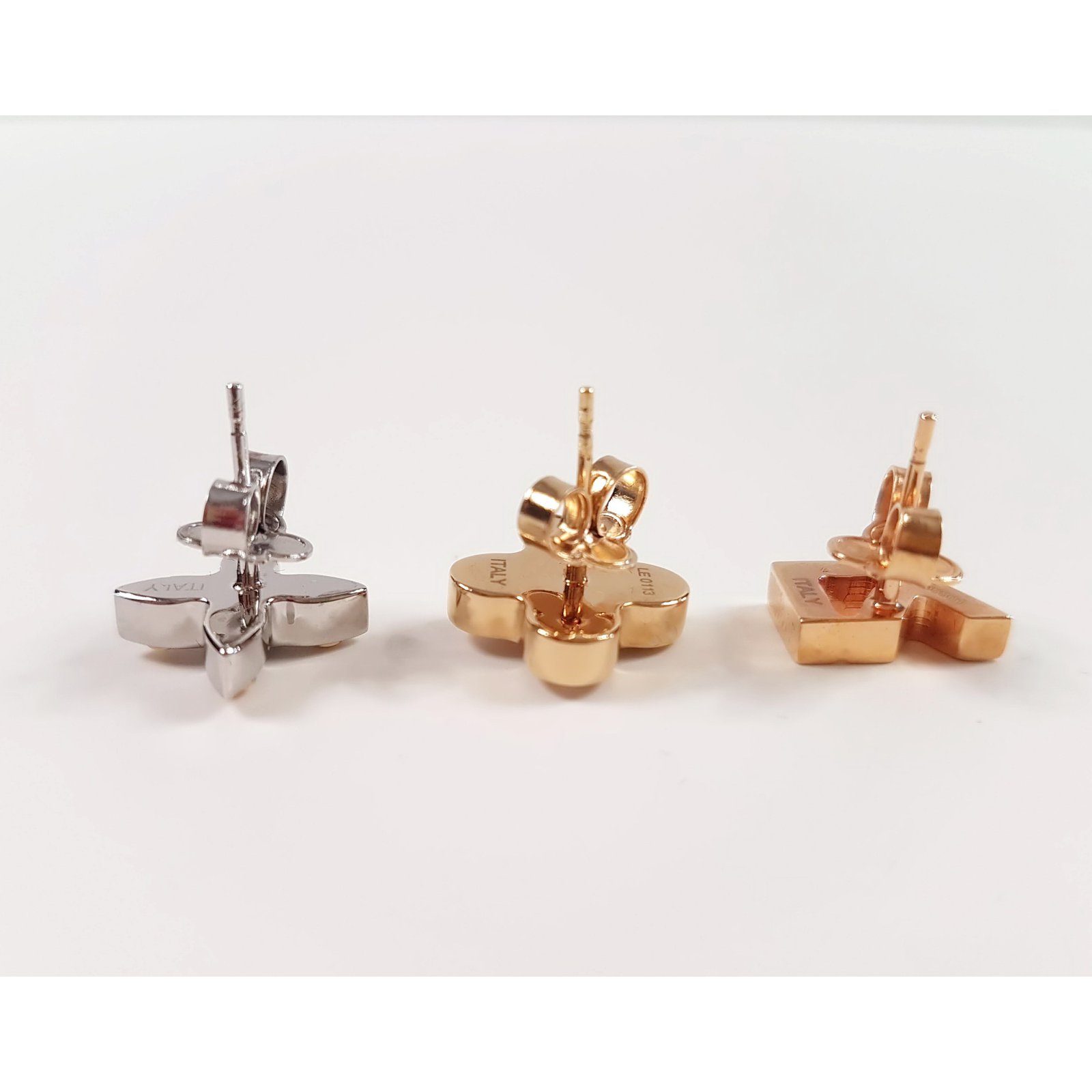 Monogram earrings Louis Vuitton Gold in Metal - 32561331