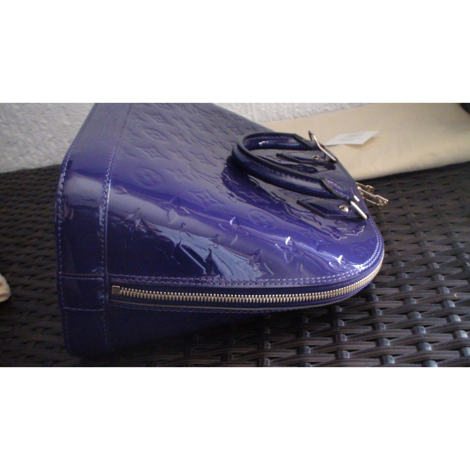 Louis Vuitton Electric Epi Alma MM Purple Leather Patent leather ref.595829  - Joli Closet