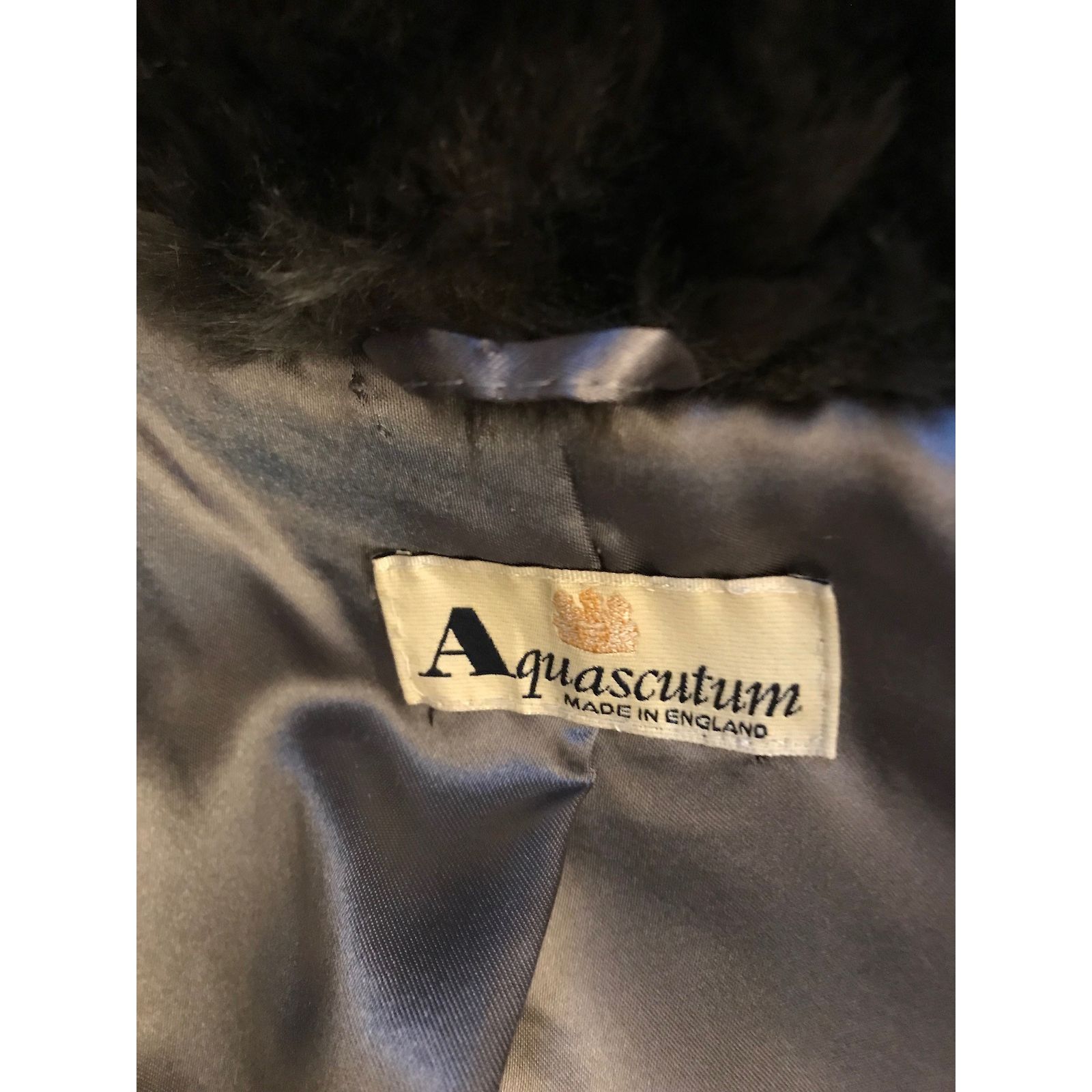 Veste fourrure de taupe taille 38/40 - Vêtements Veste fourrure de taupe taille 38/40 - Vêtements