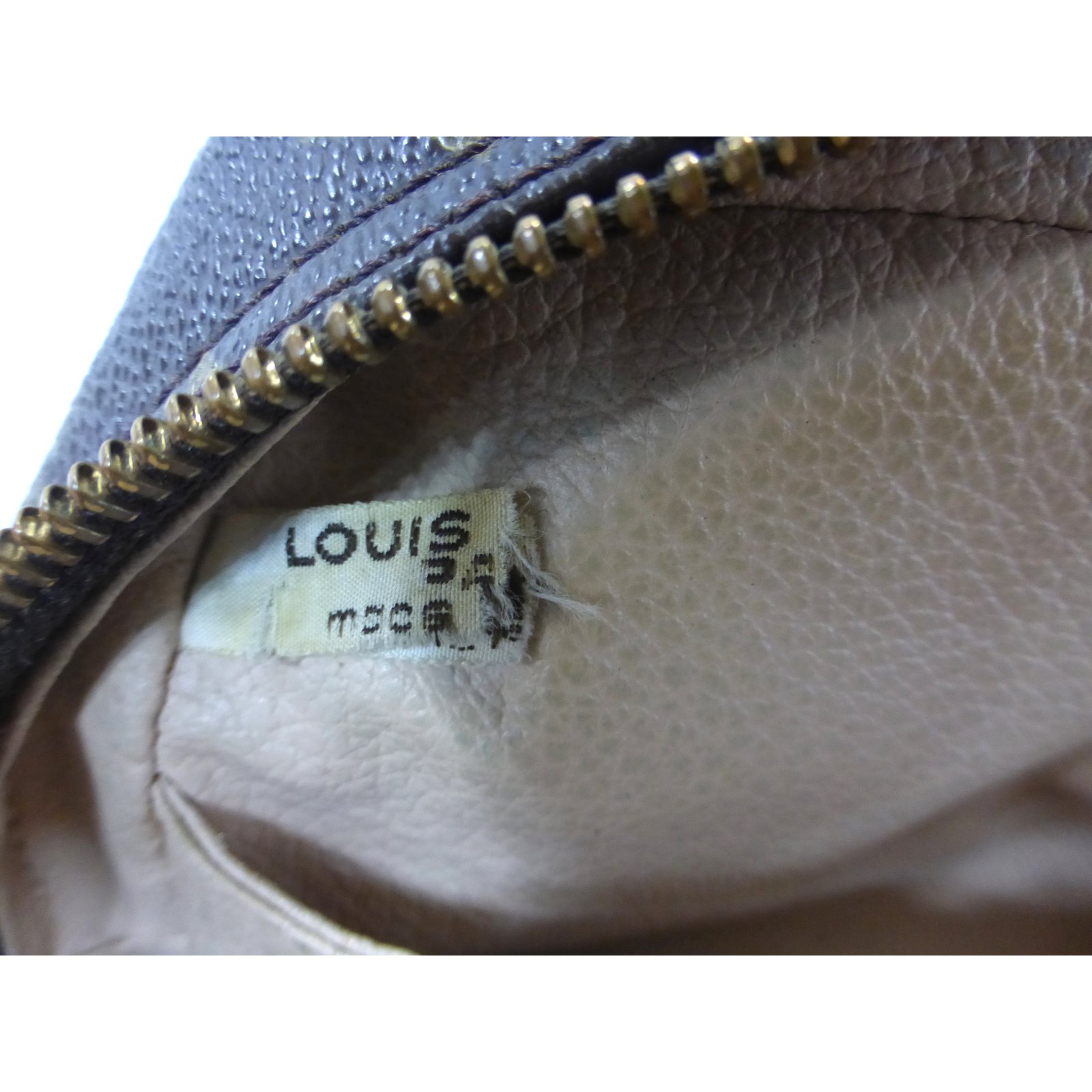 Pochettes Louis Vuitton Trousse de toilette 23 monogram Cuir Marron ref.89371 - Joli Closet