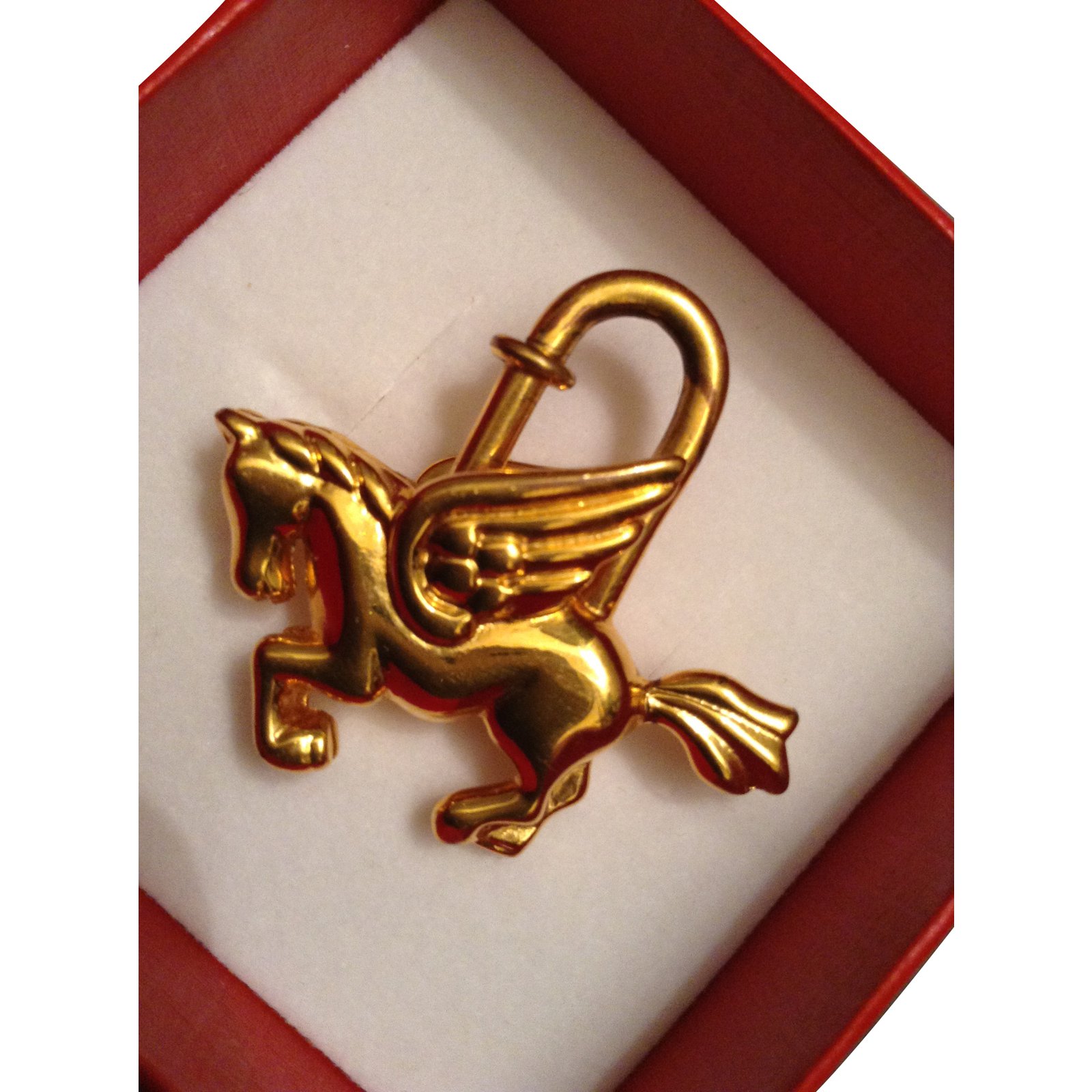 Hermes Hermes Charm Pegasus Cadena Lock Gold Tone