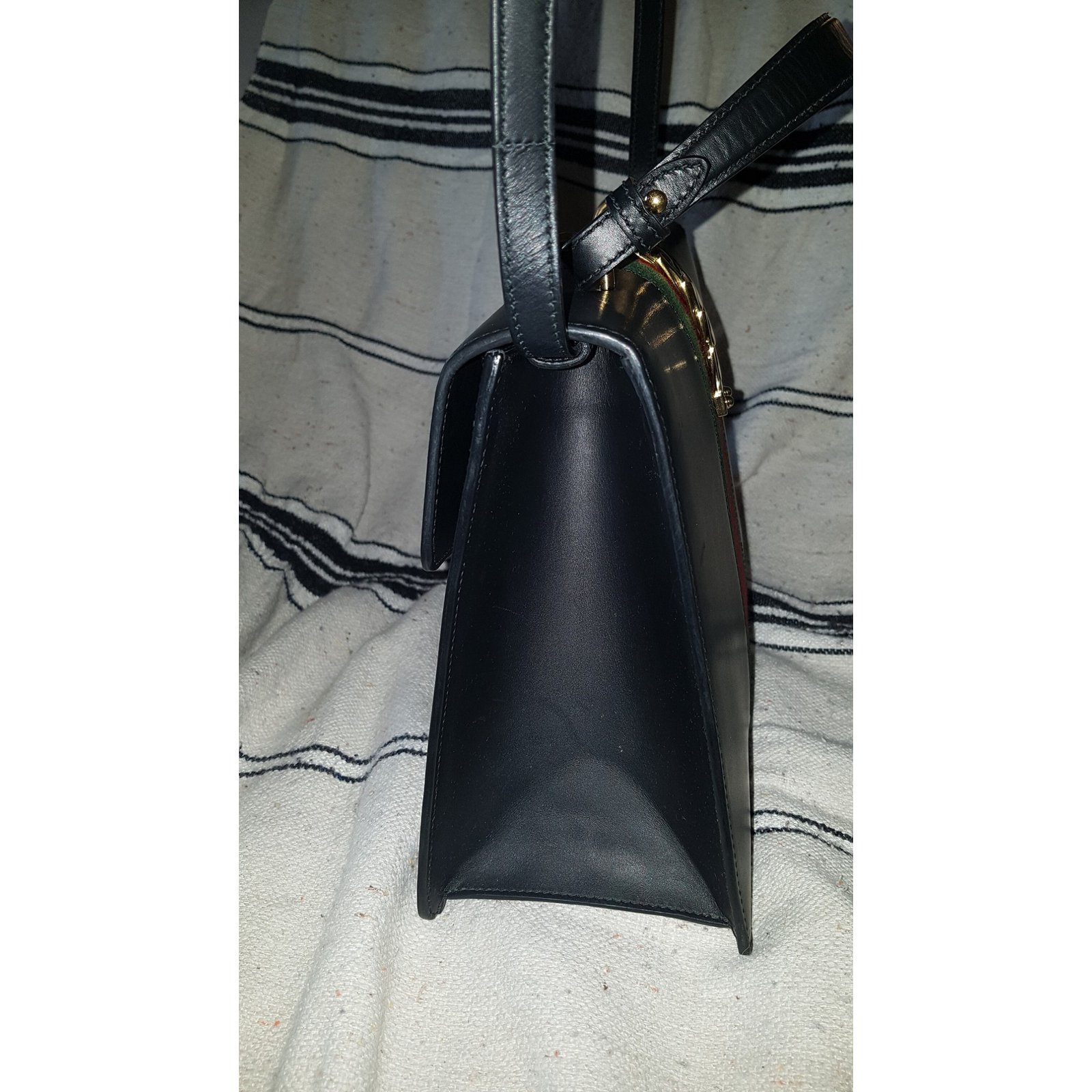Gucci Sylvie bag Medium size Black Leather ref.89696 - Joli Closet